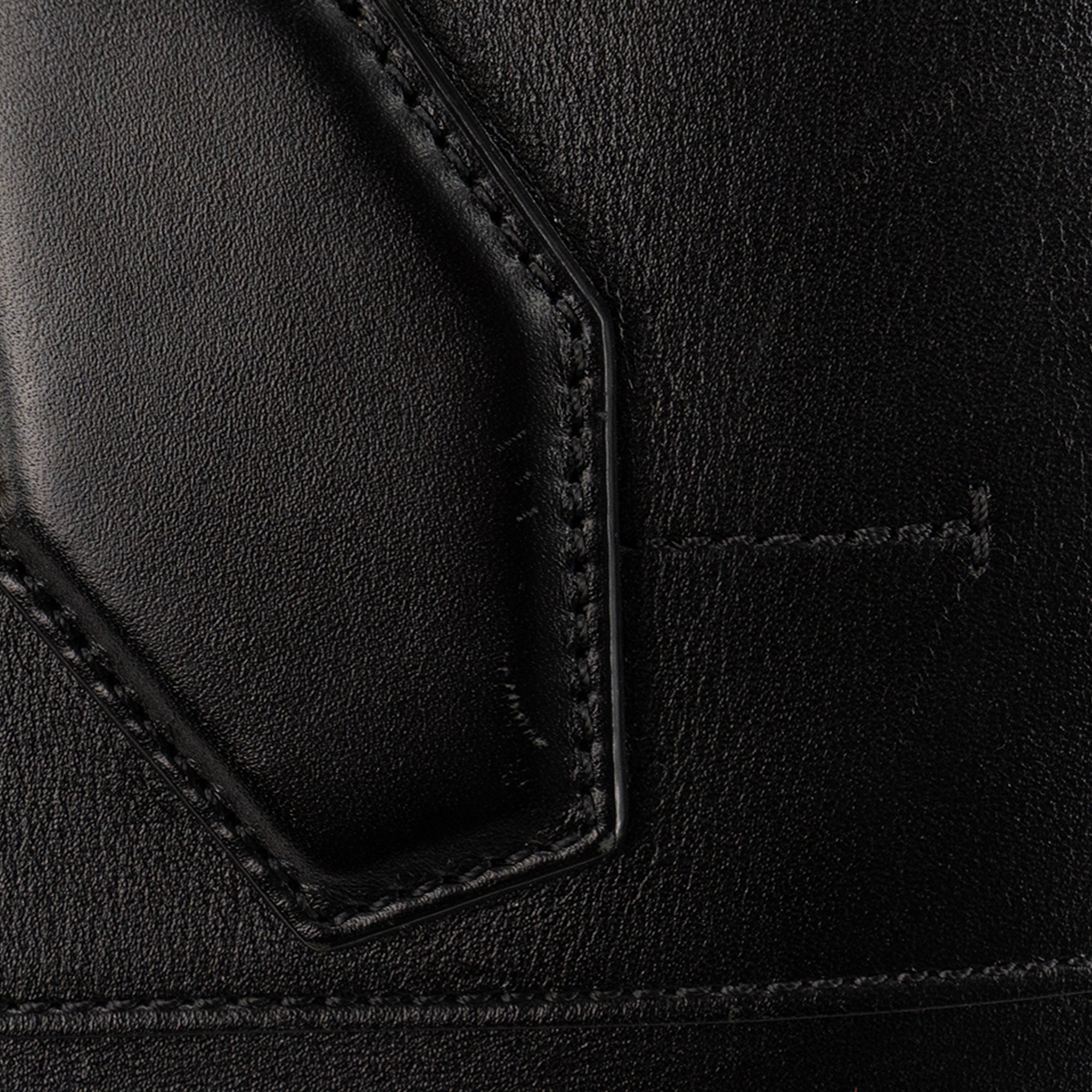LOUIS VUITTON - Sac à main City Steamer MM Louis Vuitton en cuir lisse noir