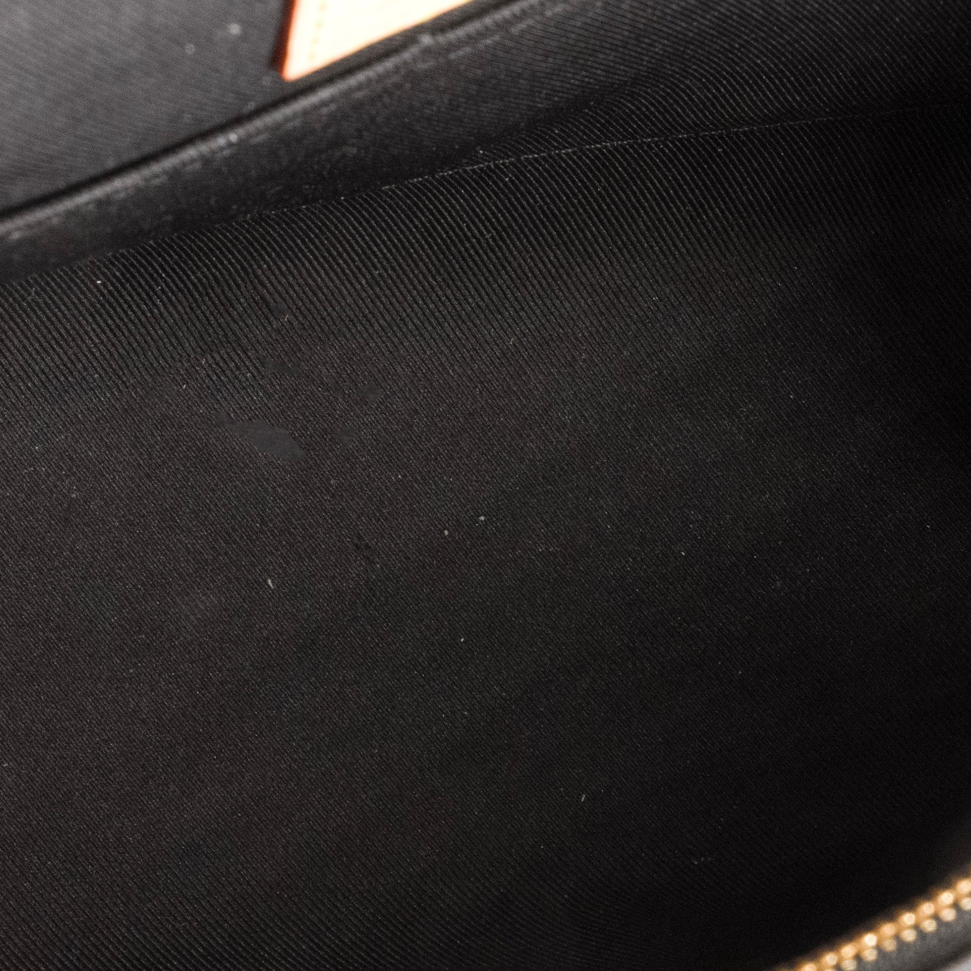 LOUIS VUITTON - Sac à main Cluny BB Louis Vuitton en toile enduite monogrammée