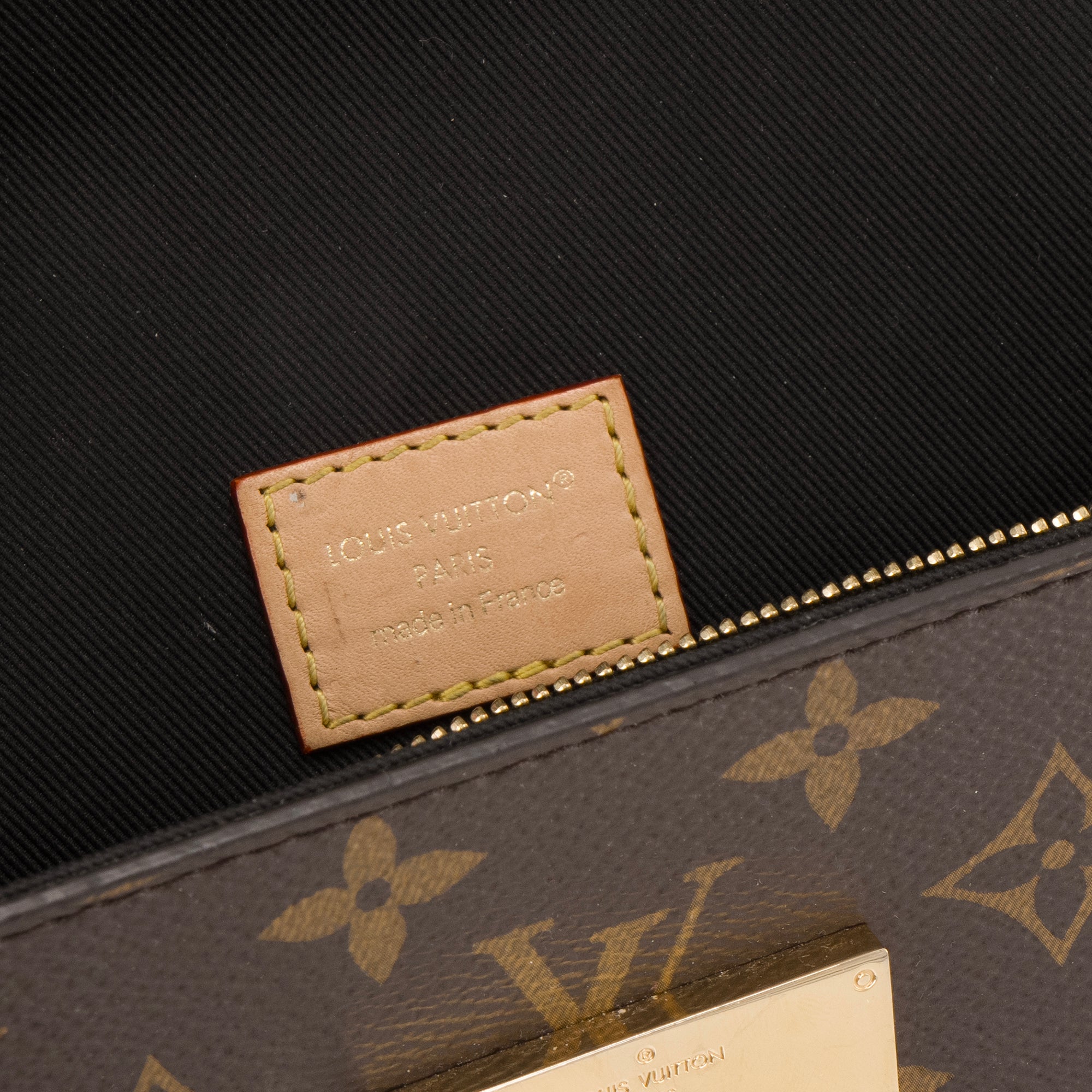 LOUIS VUITTON - Sac à main Cluny BB Louis Vuitton en toile enduite monogrammée