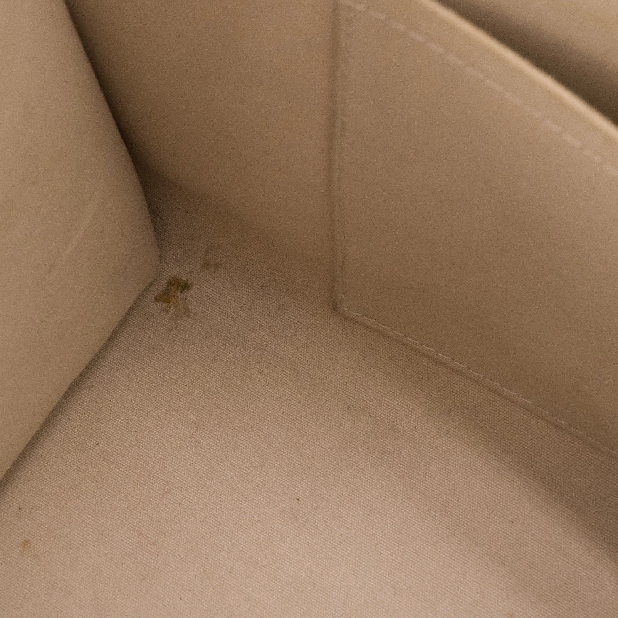 LOUIS VUITTON - Sac à main Madeleine Louis Vuitton en cuir épi ivoire vintage