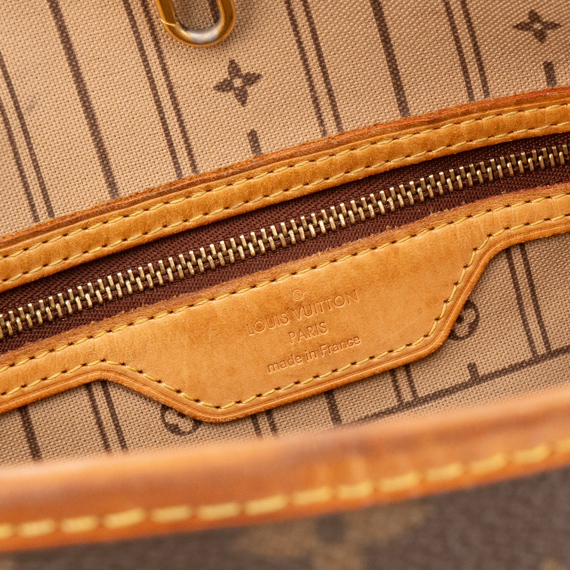 LOUIS VUITTON - Sac à main Neverfull PM Louis Vuitton en toile enduite monogrammée