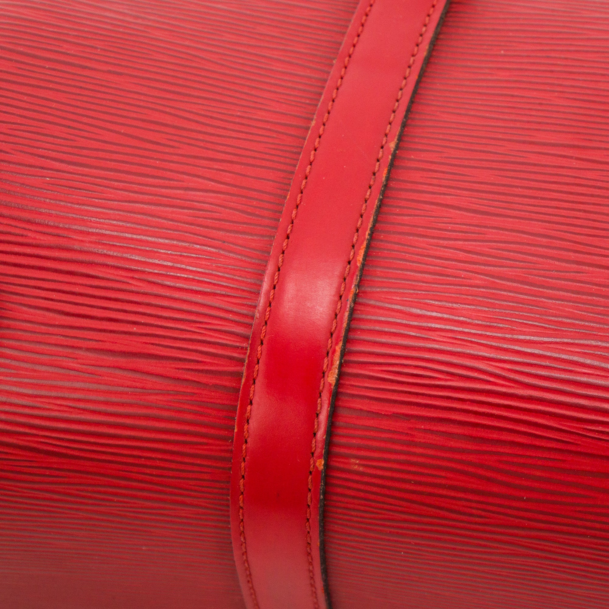 LOUIS VUITTON - Sac à main Soufflot Louis Vuitton en cuir épi rouge vintage