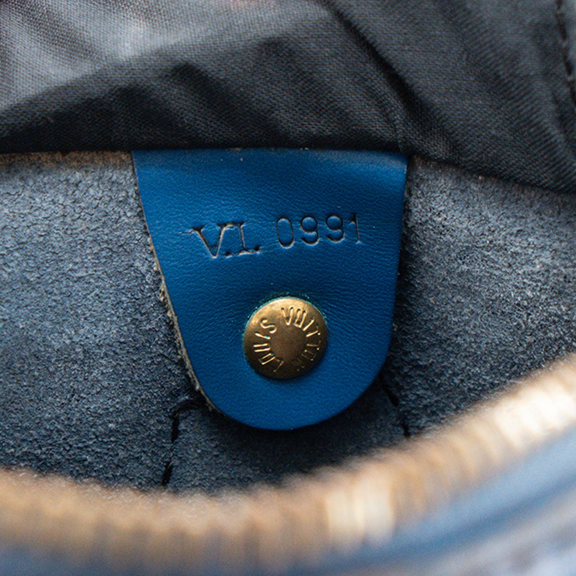 LOUIS VUITTON - Sac à main Speedy 30  Louis Vuitton en cuir épi bleu vintage