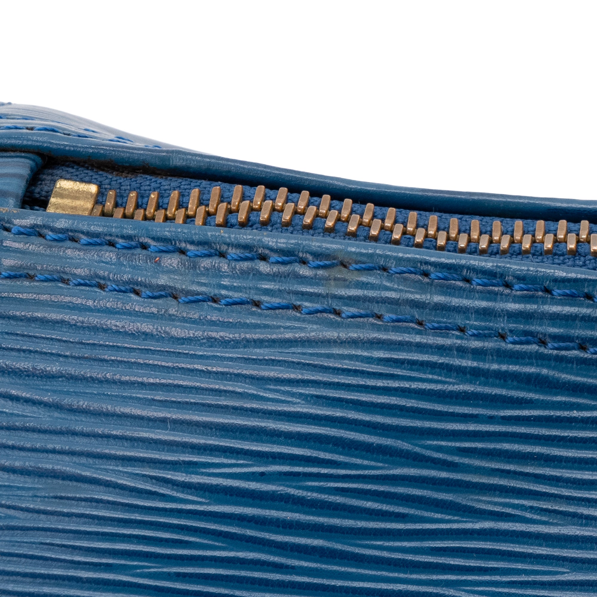 LOUIS VUITTON - Sac à main Speedy 30 Louis Vuitton en cuir épi bleu vintage