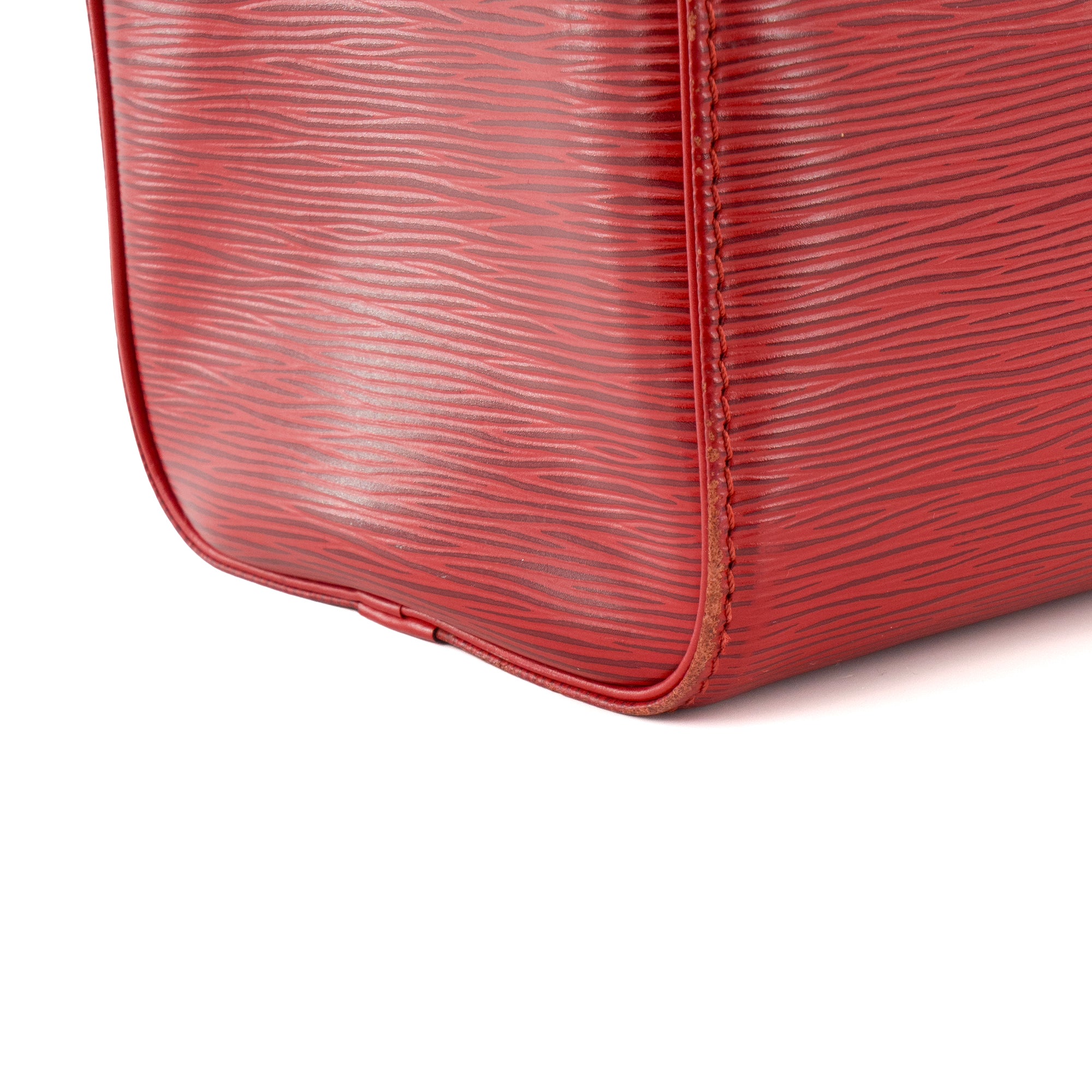 LOUIS VUITTON - Sac à main Speedy 30 Louis Vuitton en cuir épi rouge vintage