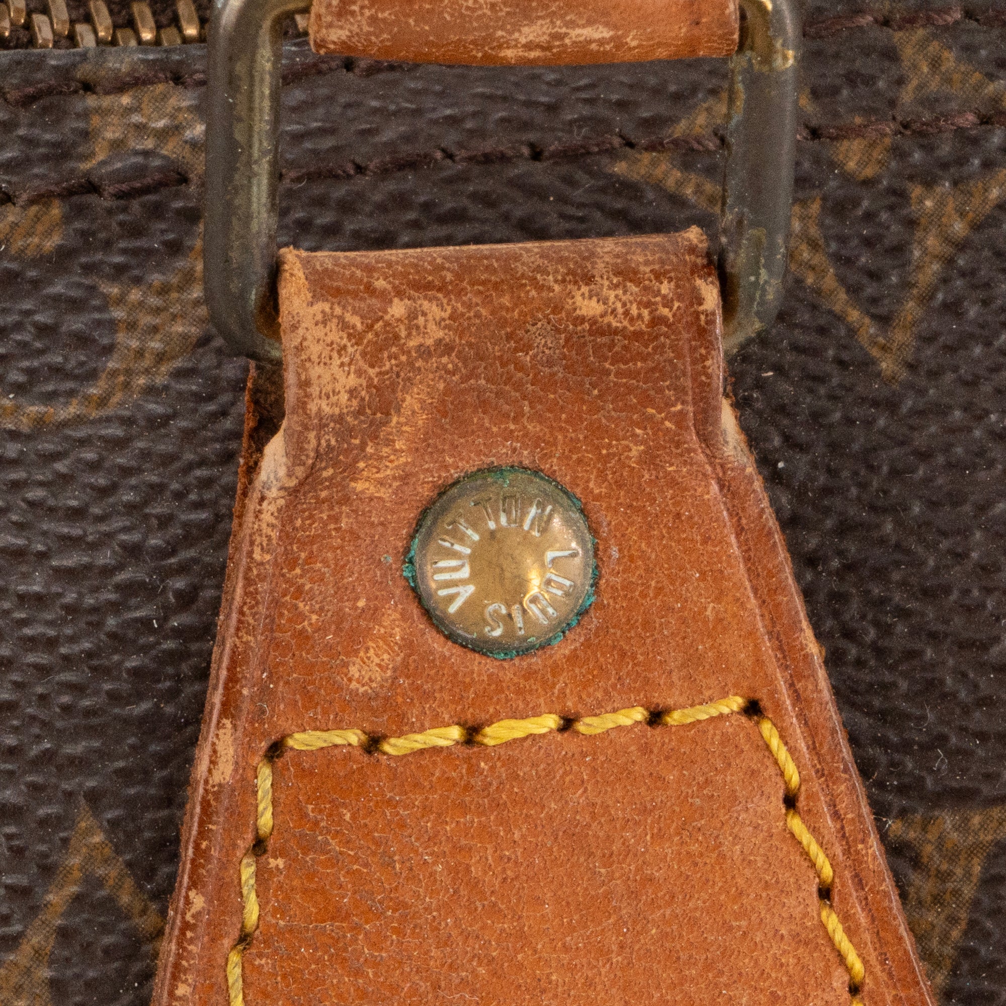 LOUIS VUITTON - Sac à main Speedy 35 Louis Vuitton en toile enduite monogrammée vintage