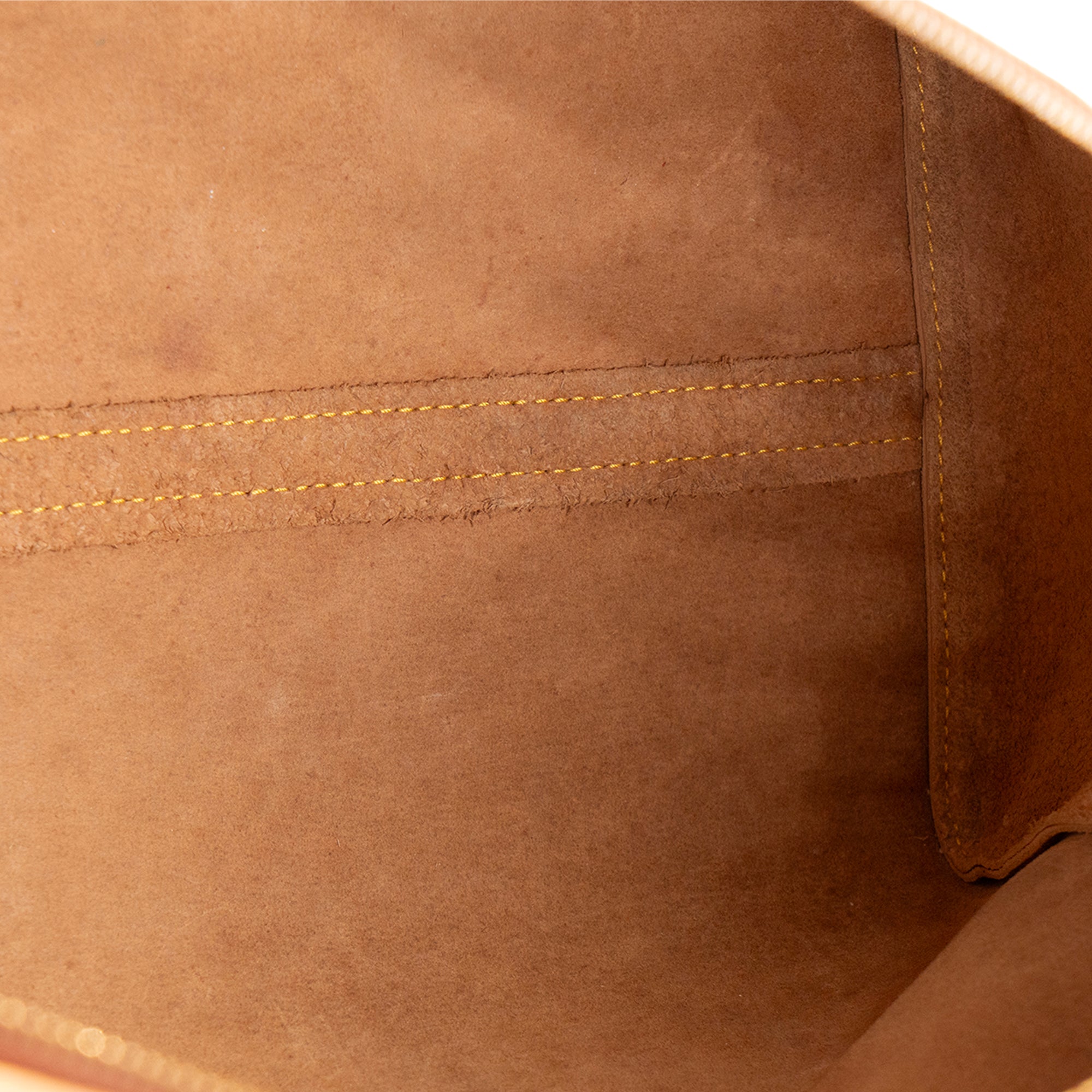 LOUIS VUITTON - Sac à main Speedy 40 Louis Vuitton en cuir épi beige vintage