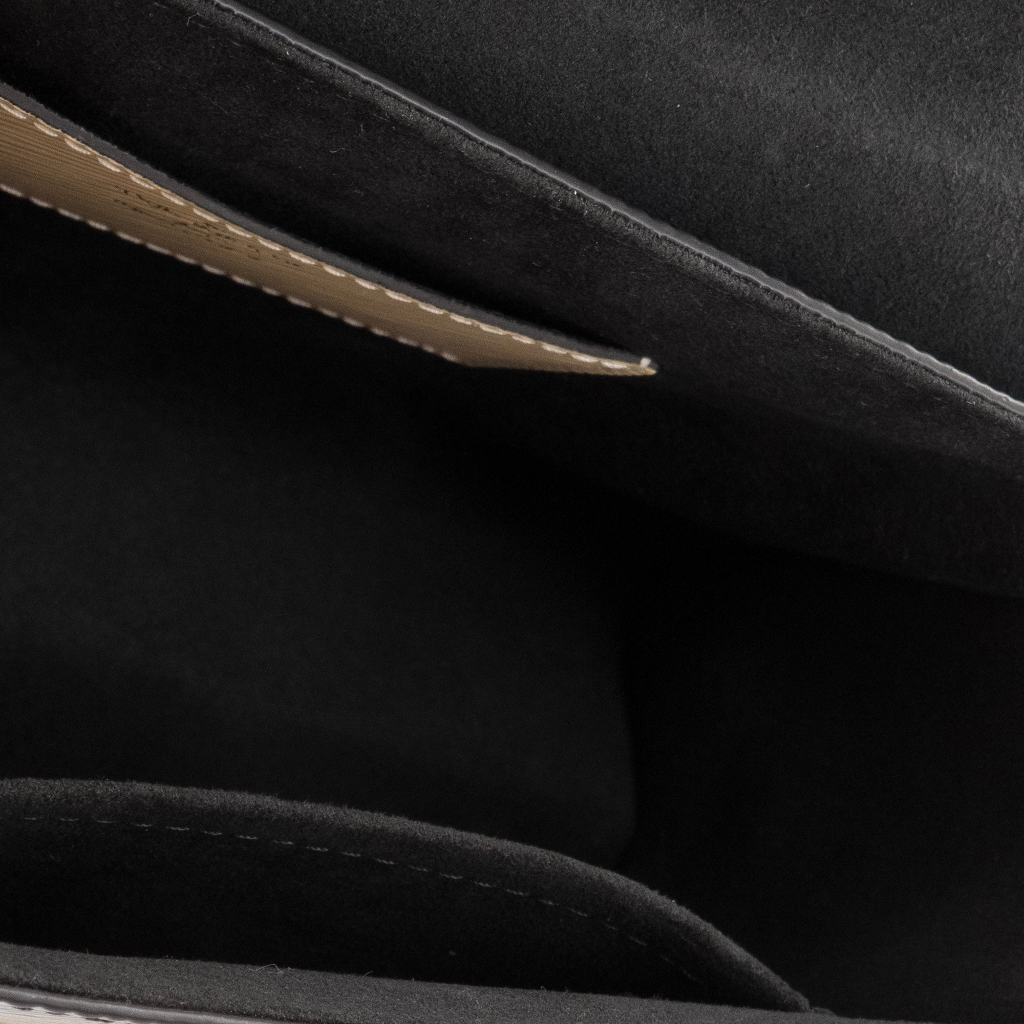 LOUIS VUITTON - Sac à main Twist One Handle Louis Vuitton en cuir épi noir édition limitée