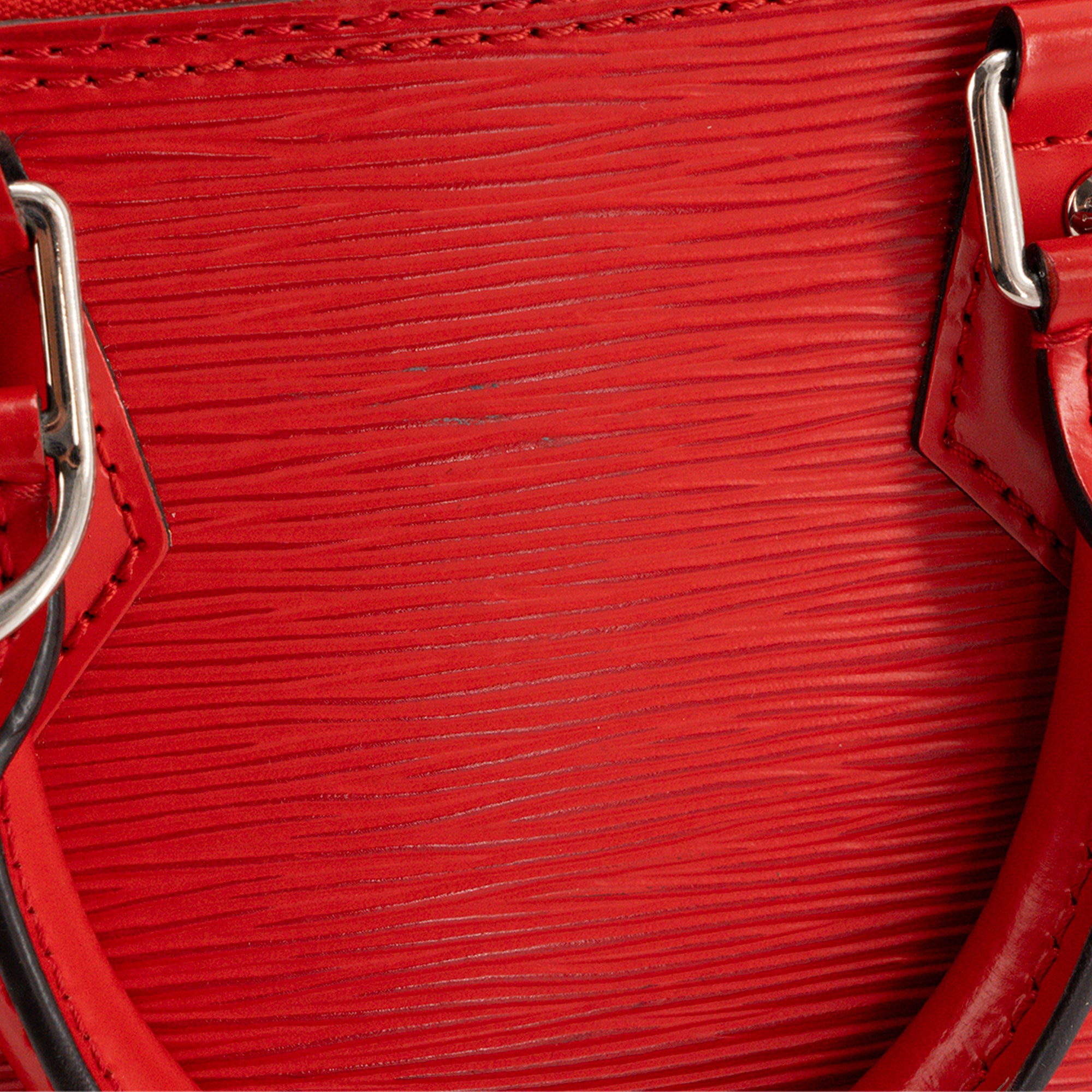LOUIS VUITTON - Sac à bandoulière Alma BB Louis Vuitton en cuir épi rouge
