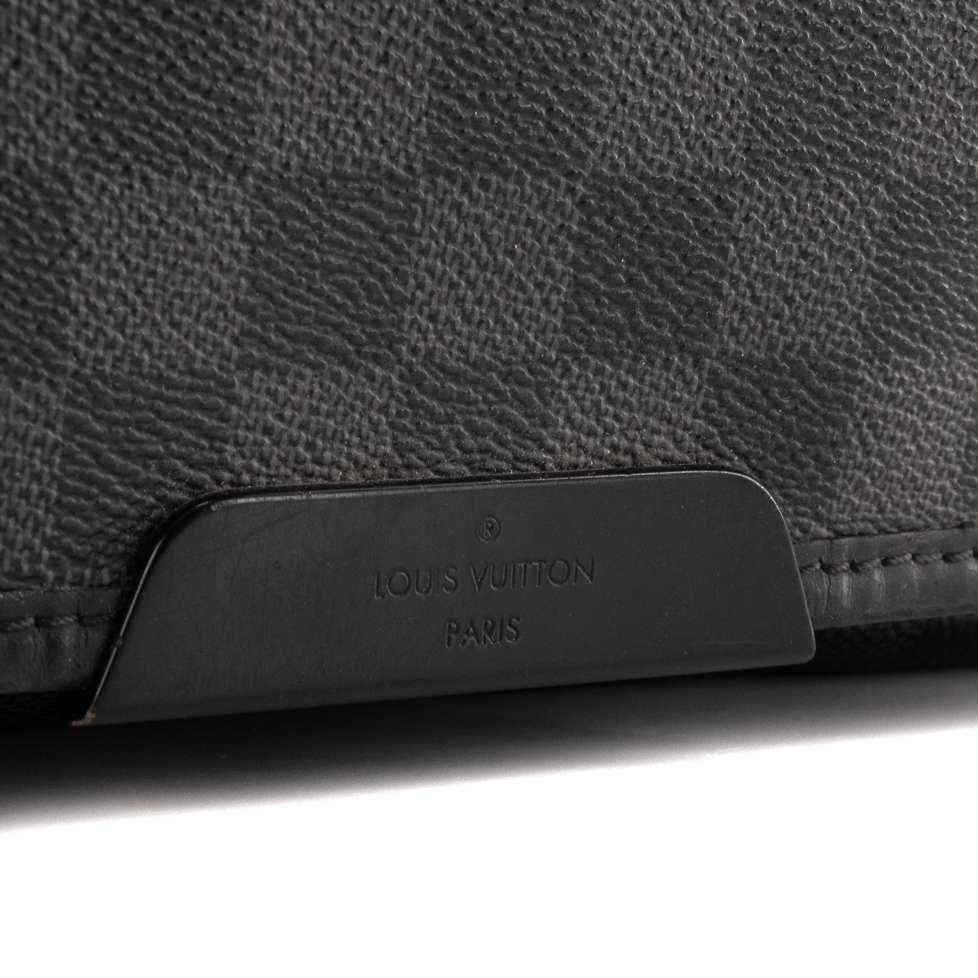 LOUIS VUITTON - Sac bandoulière District Louis Vuitton en toile enduite damier graphite