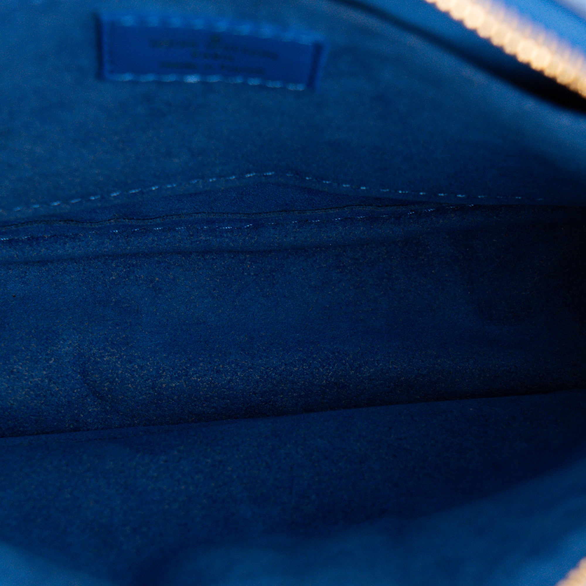 LOUIS VUITTON - Sac à bandoulière New Wave Louis Vuitton en cuir lisse bleu