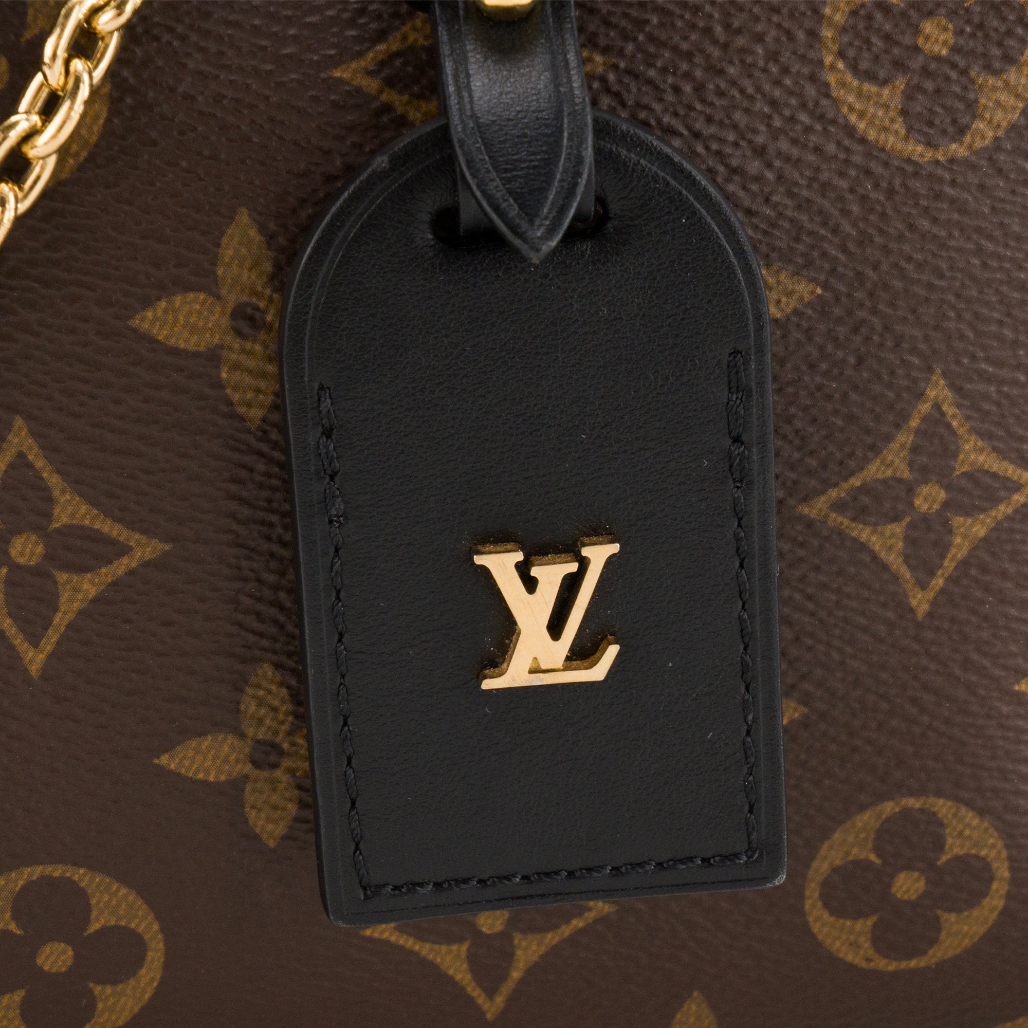 LOUIS VUITTON - Sac à bandoulière Petite Malle Souple Louis Vuitton  en toile enduite monogrammée et cuir noir