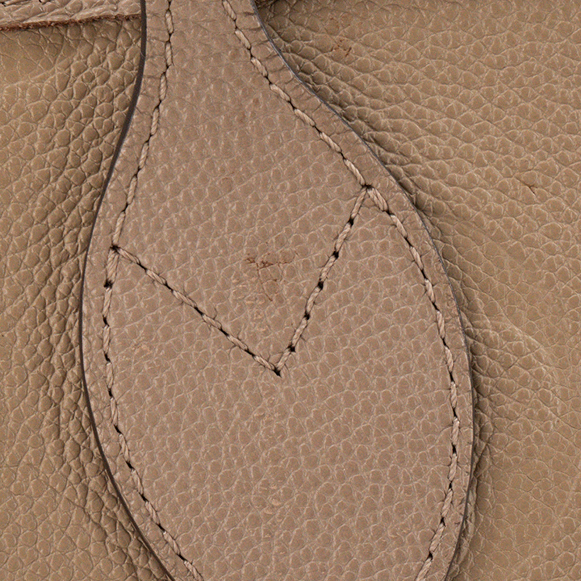 LOUIS VUITTON - Sac cabas Neverfull MM Louis Vuitton en cuir empreinte taupe