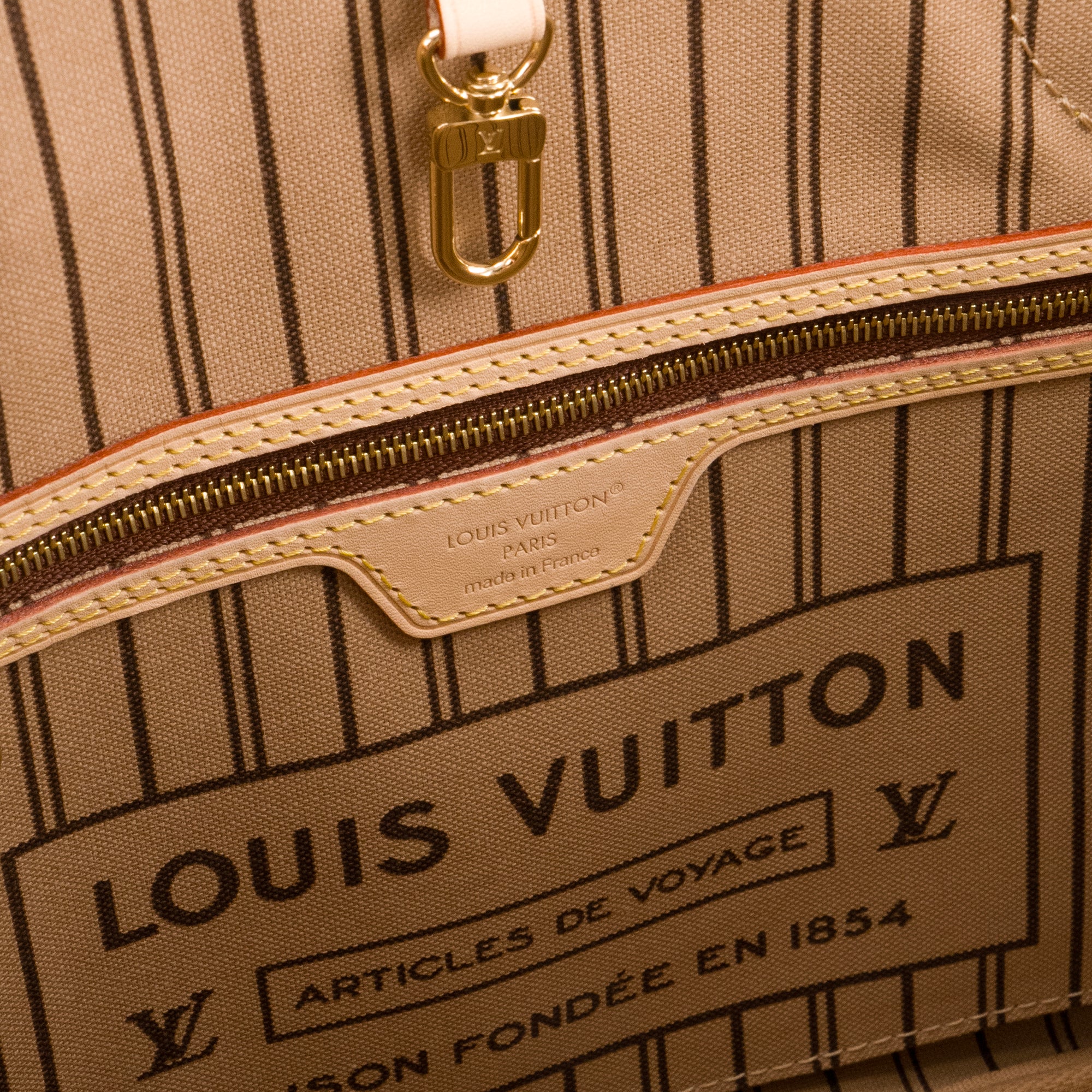 LOUIS VUITTON - Sac cabas Neverfull PM Louis Vuitton en toile enduite monogrammée