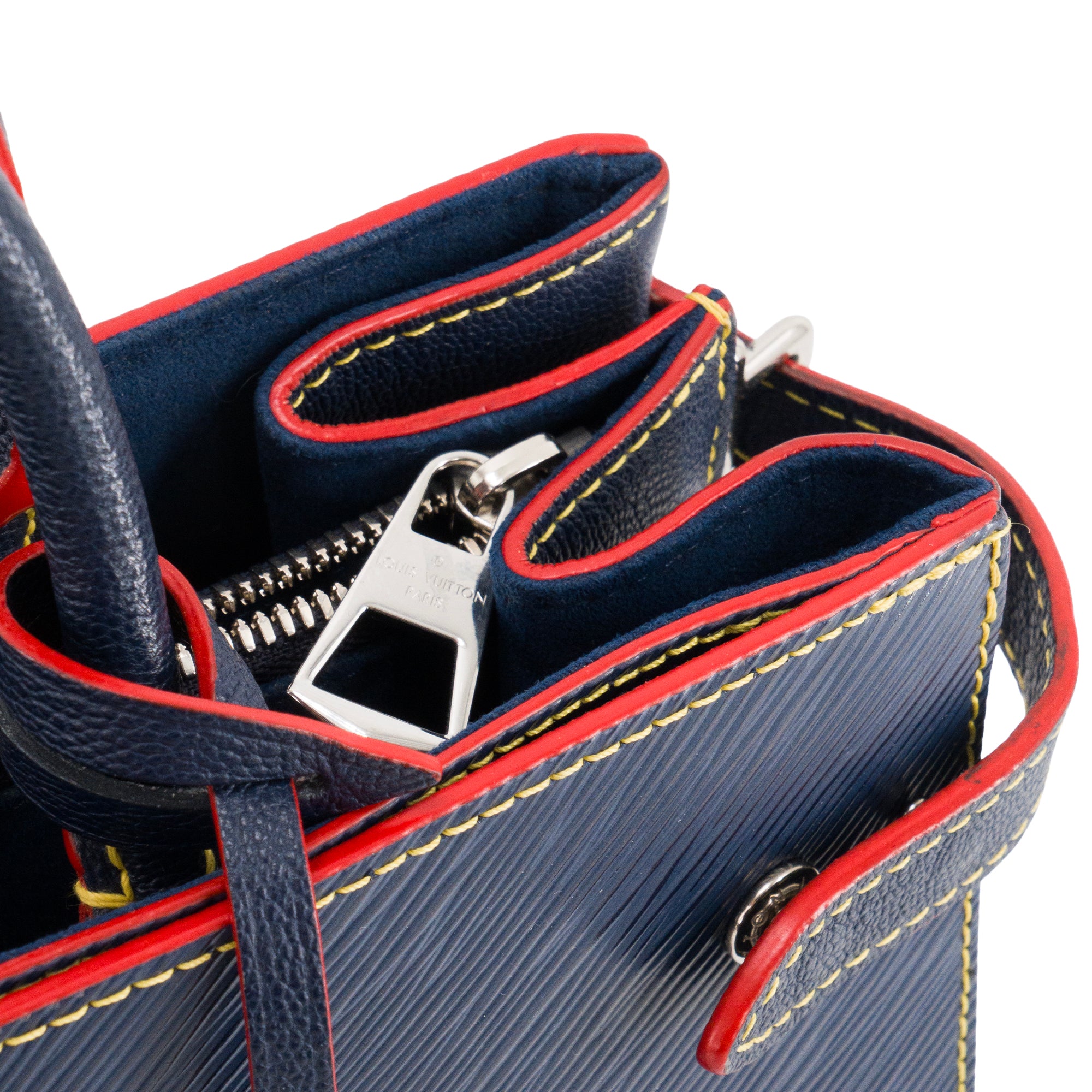 LOUIS VUITTON - Sac Cabas Twist Louis Vuitton en cuir épi bleu et rouge