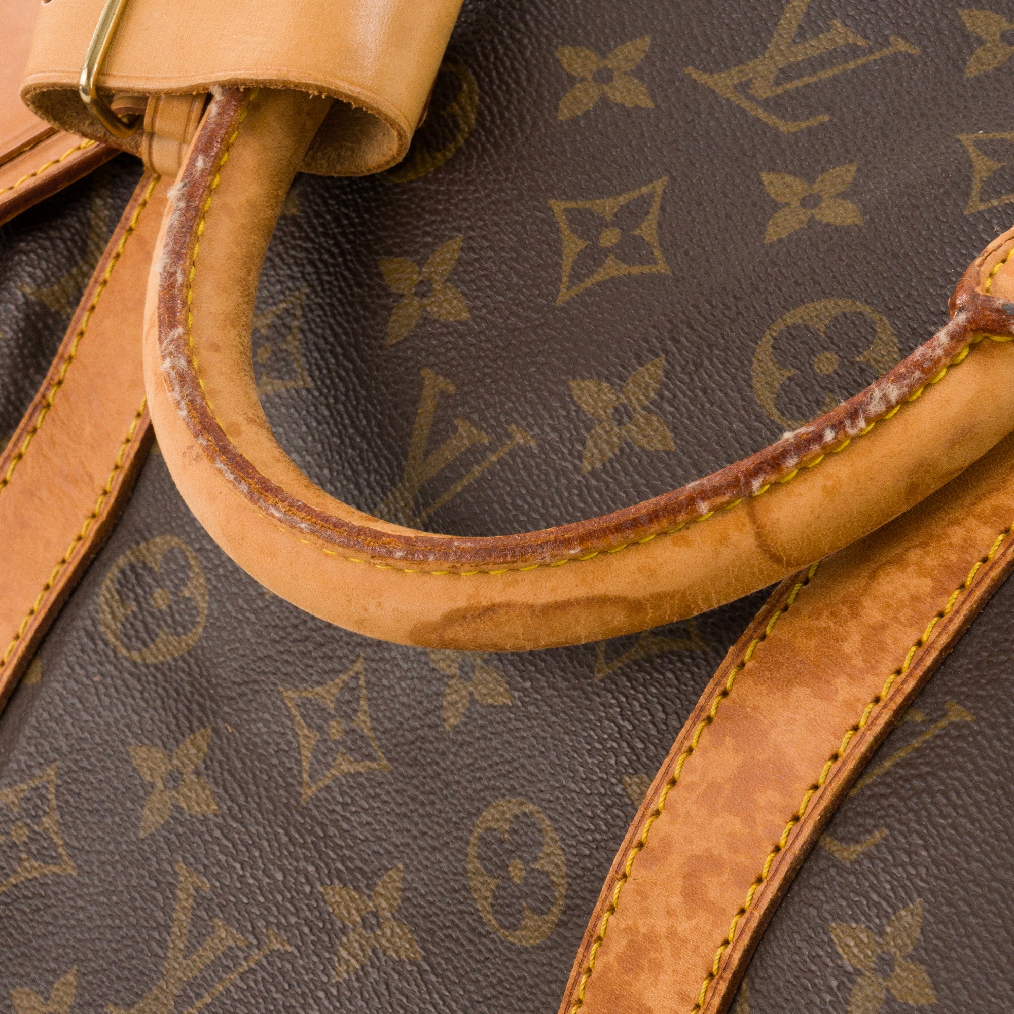 LOUIS VUITTON - Sac de voyage Keepall 55 bandoulière Louis Vuitton en toile enduite monogrammée vintage