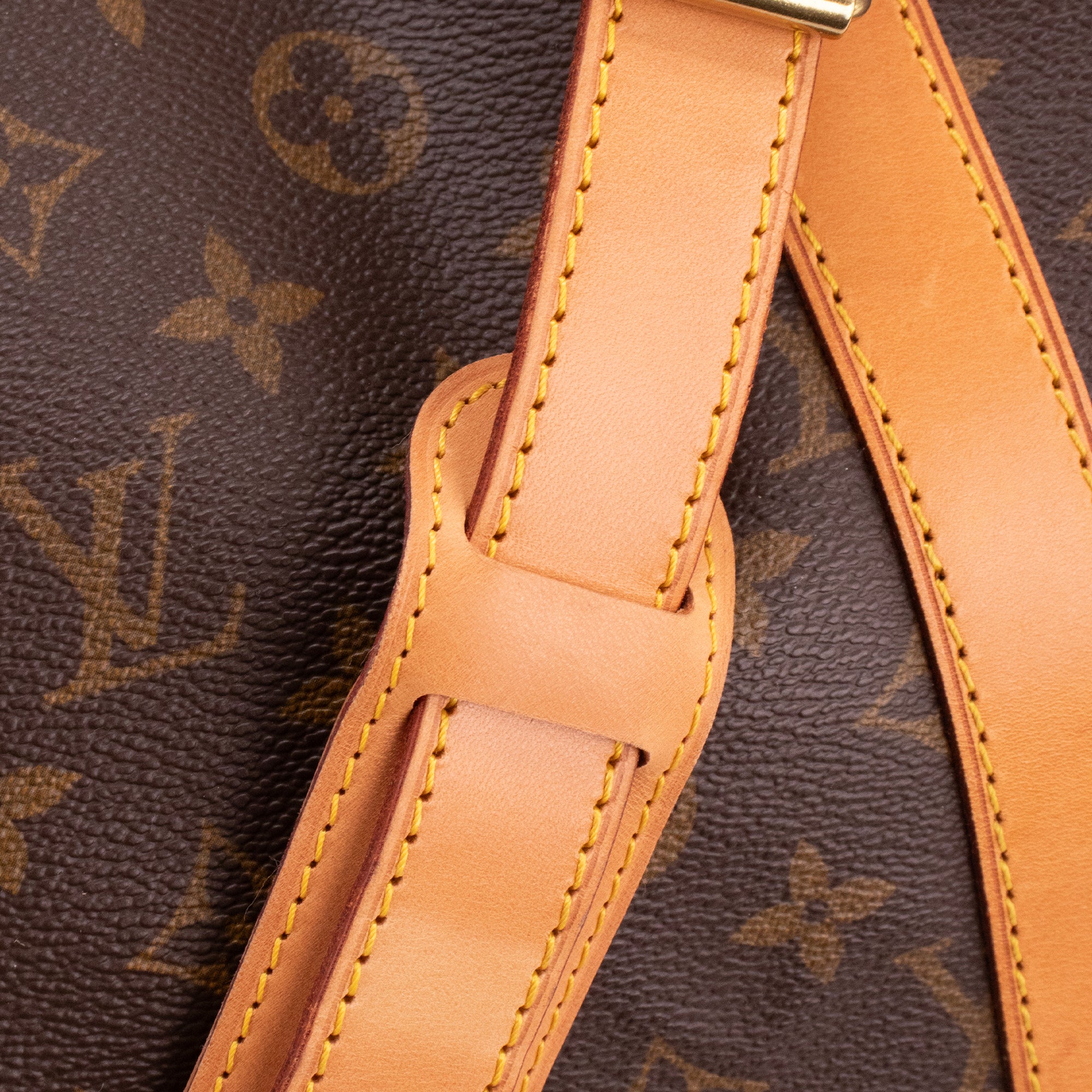 LOUIS VUITTON - Sac de voyage Keepall 55 bandoulière Louis Vuitton en toile enduite monogrammée vintage