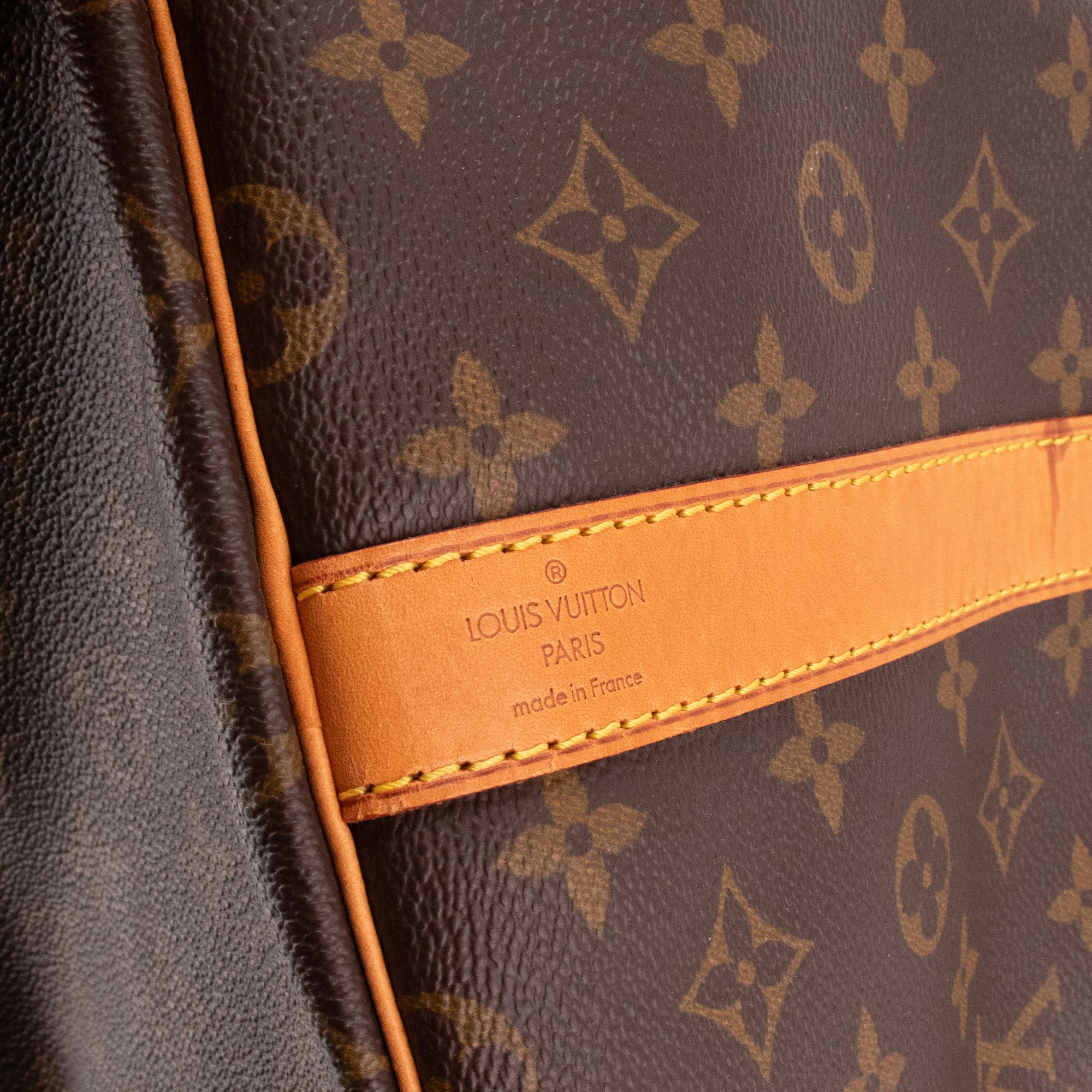 LOUIS VUITTON - Sac de voyage Keepall 55 bandoulière Louis Vuitton en toile enduite monogrammée vintage