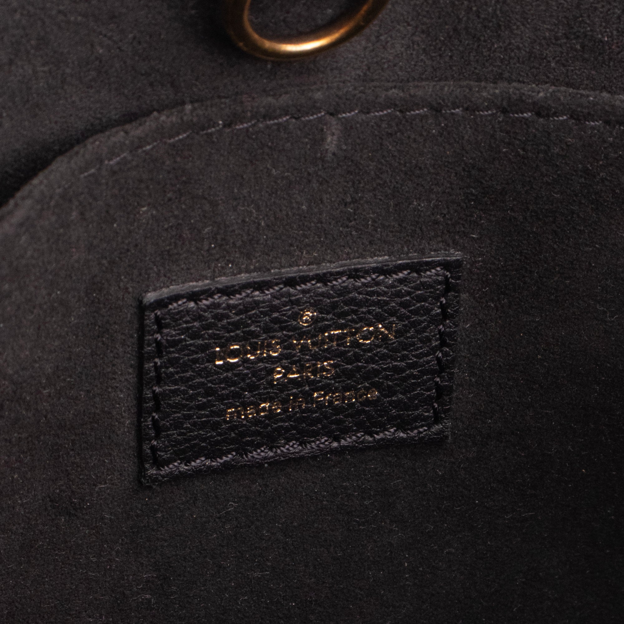 LOUIS VUITTON - Sac à main Lock & Go PM Louis Vuitton en cuir grainé noir