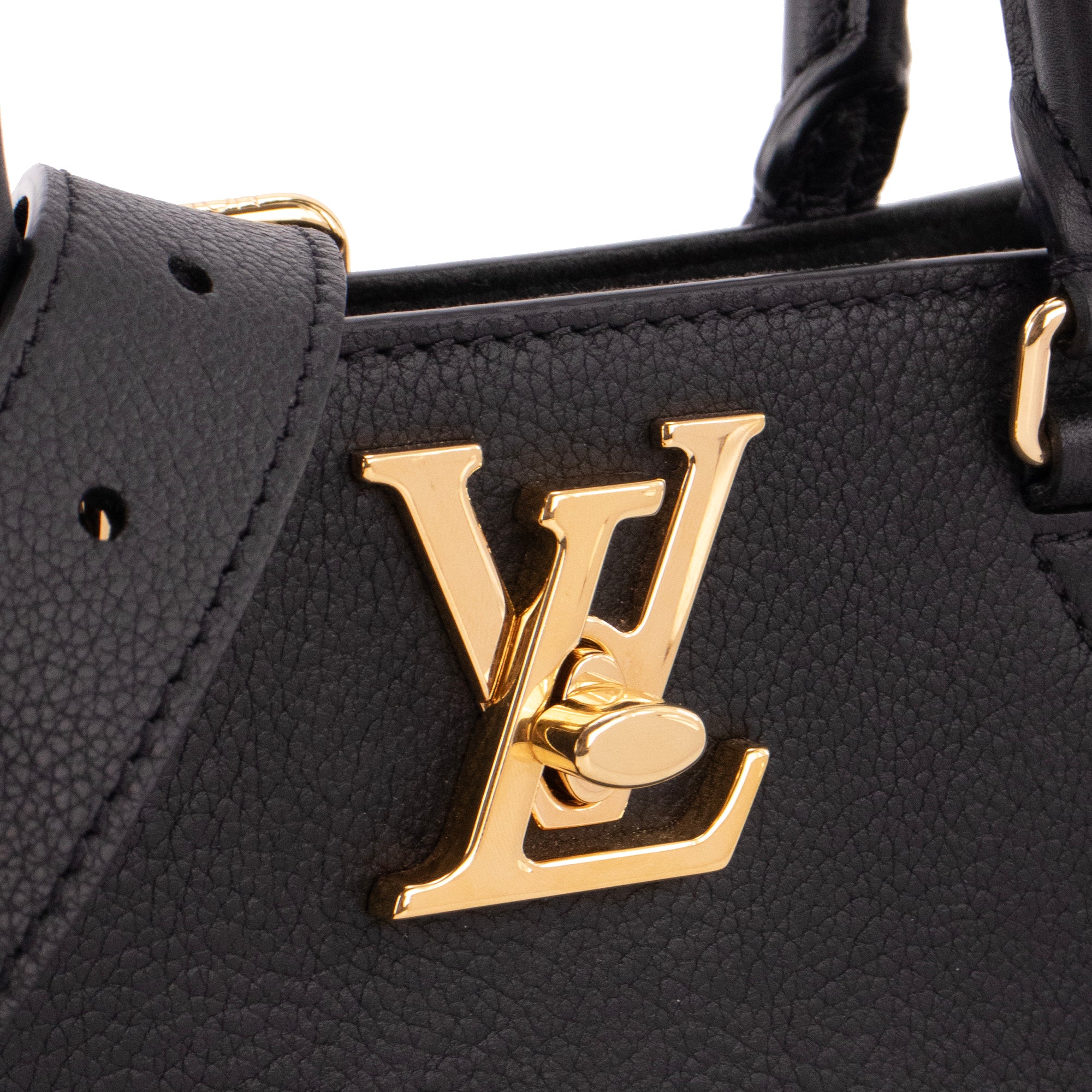 LOUIS VUITTON - Sac à main Lock & Go PM Louis Vuitton en cuir grainé noir