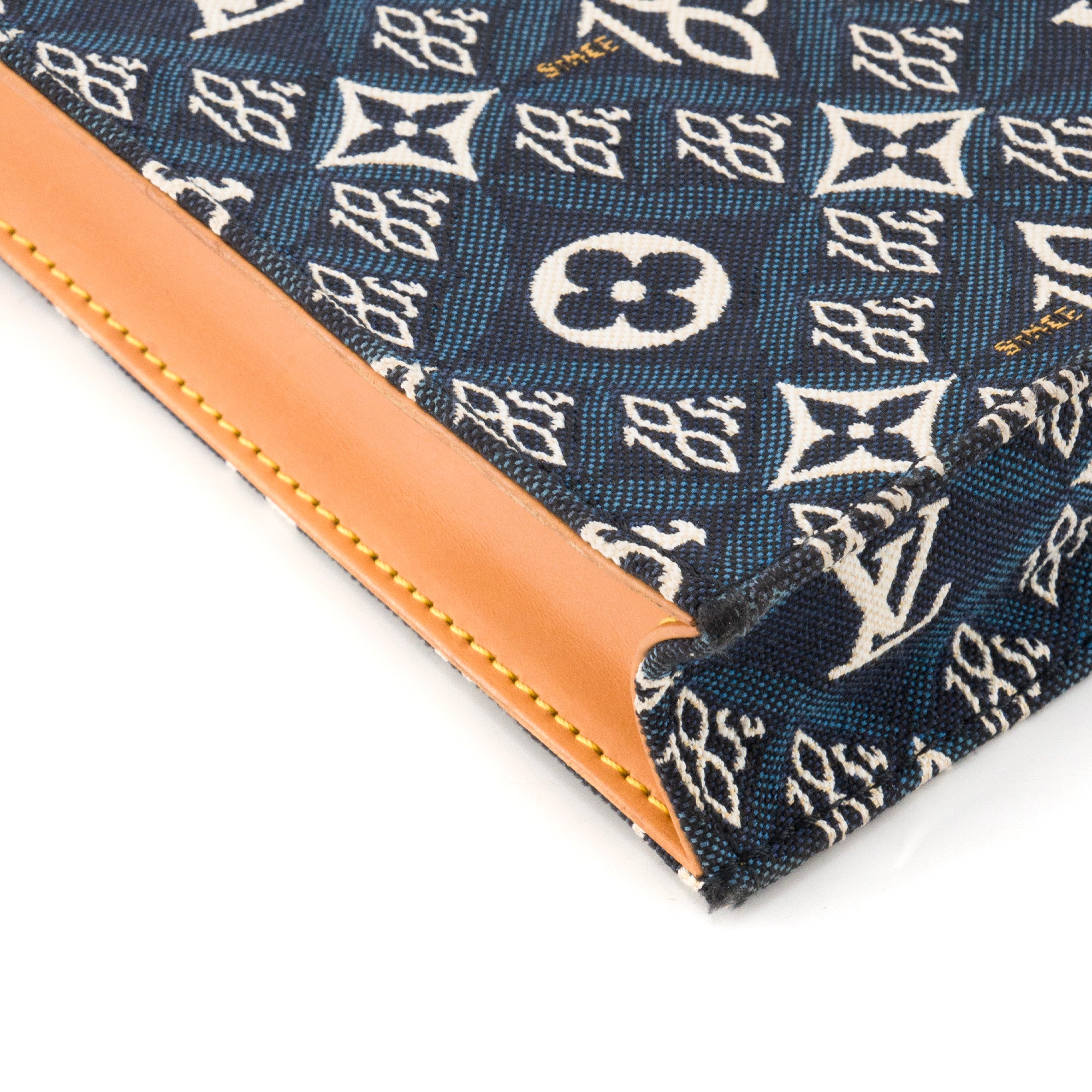 LOUIS VUITTON - Sac à bandoulière Plat mini Louis Vuitton en denim et cuir naturel édition limitée Since 1854