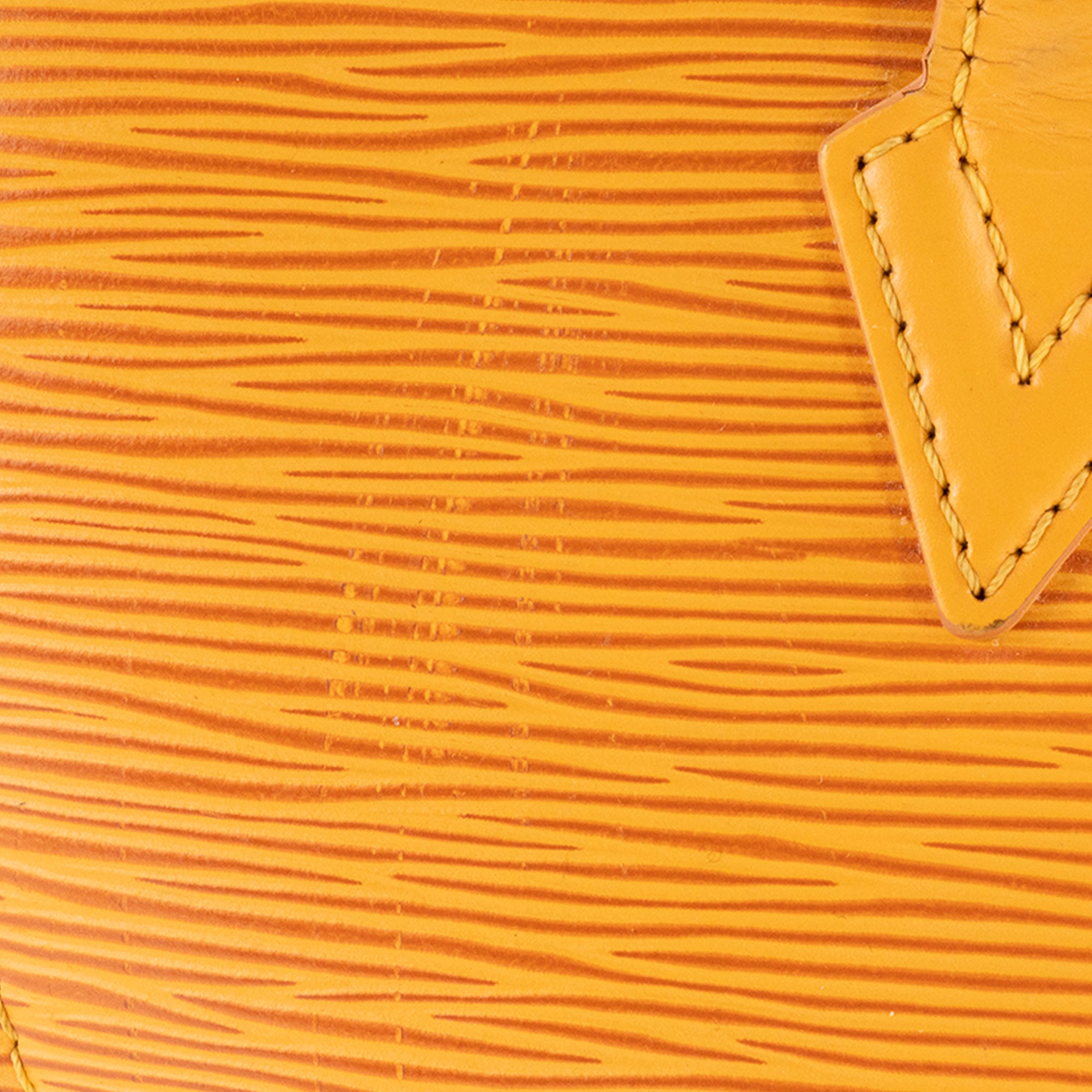 LOUIS VUITTON - Sac à épaule Saint Jacques Louis Vuitton en cuir épi jaune
