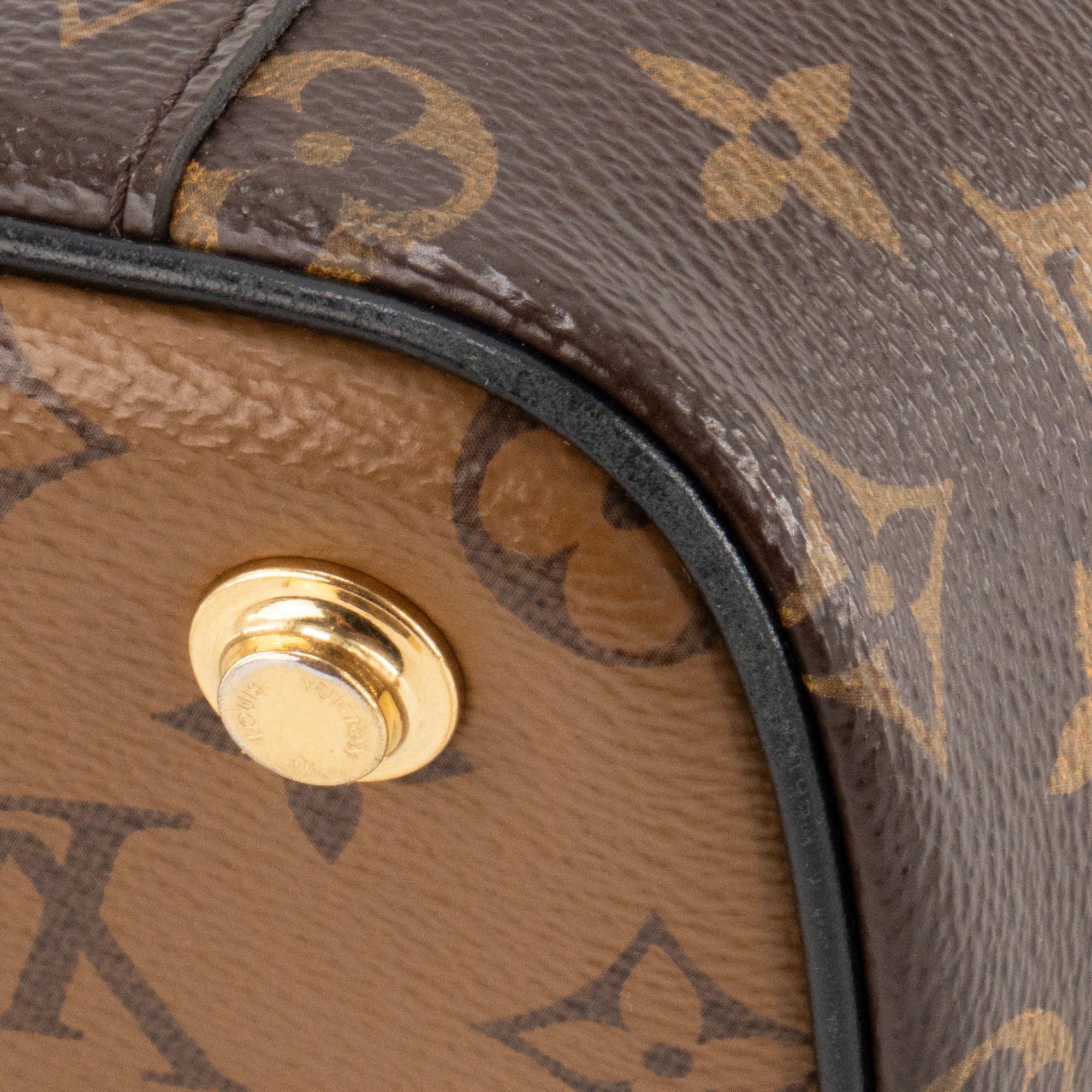 LOUIS VUITTON - Sac à bandoulière Vanity PM Louis Vuitton en toile enduite monogrammée reverse