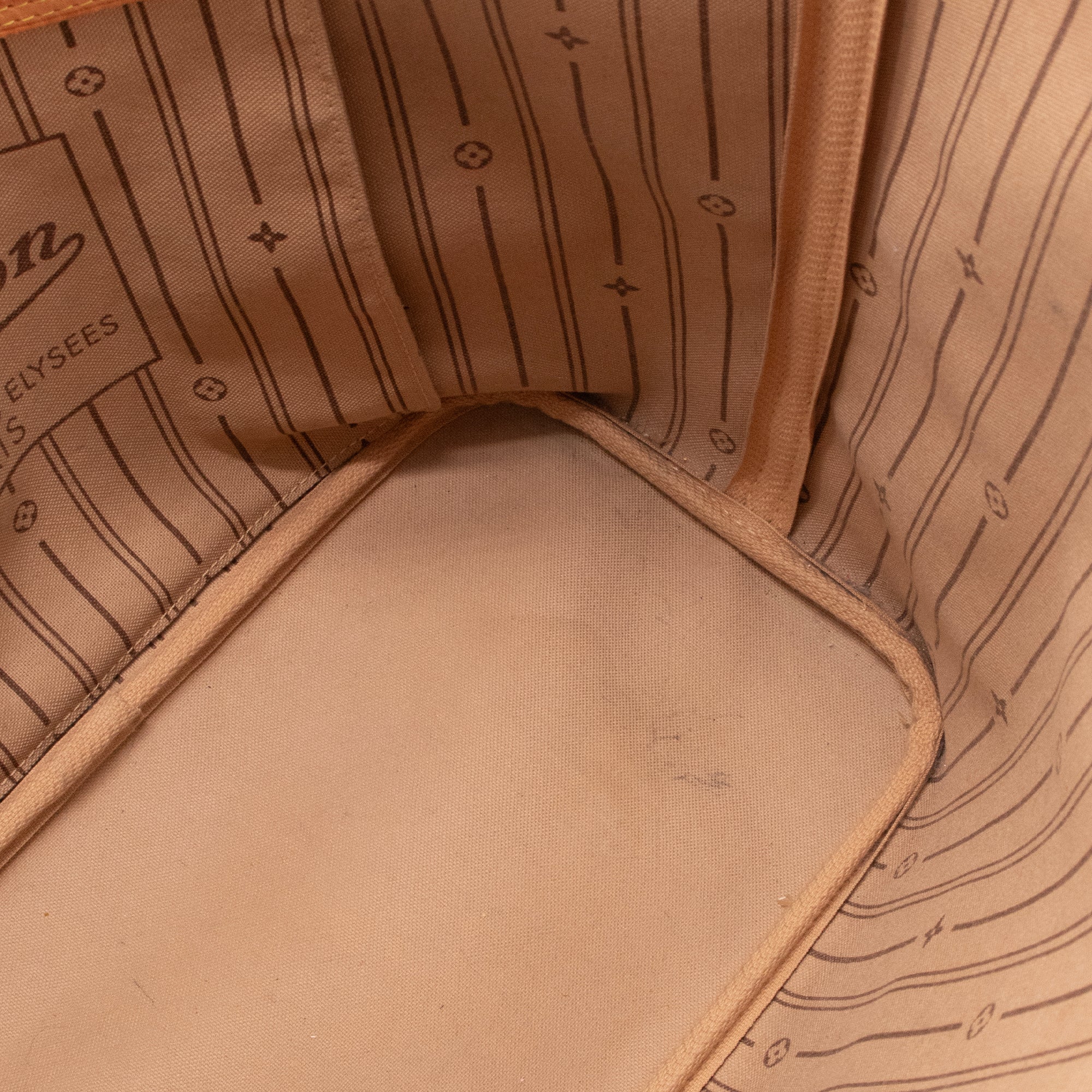 LOUIS VUITTON - Sac cabas Neverfull MM Louis Vuitton en toile enduite monogrammée