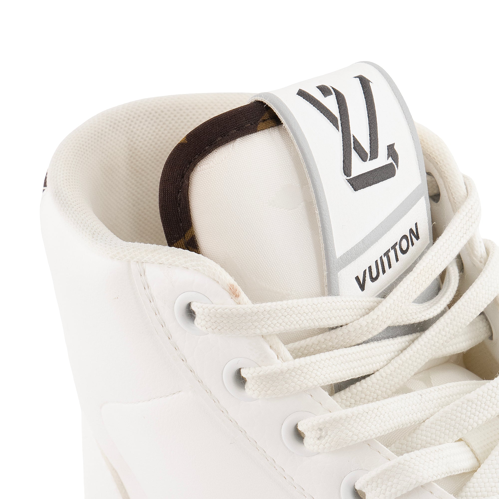 LOUIS VUITTON - Sneakers montantes Charlie Louis Vuitton en cuir blanc (T37)