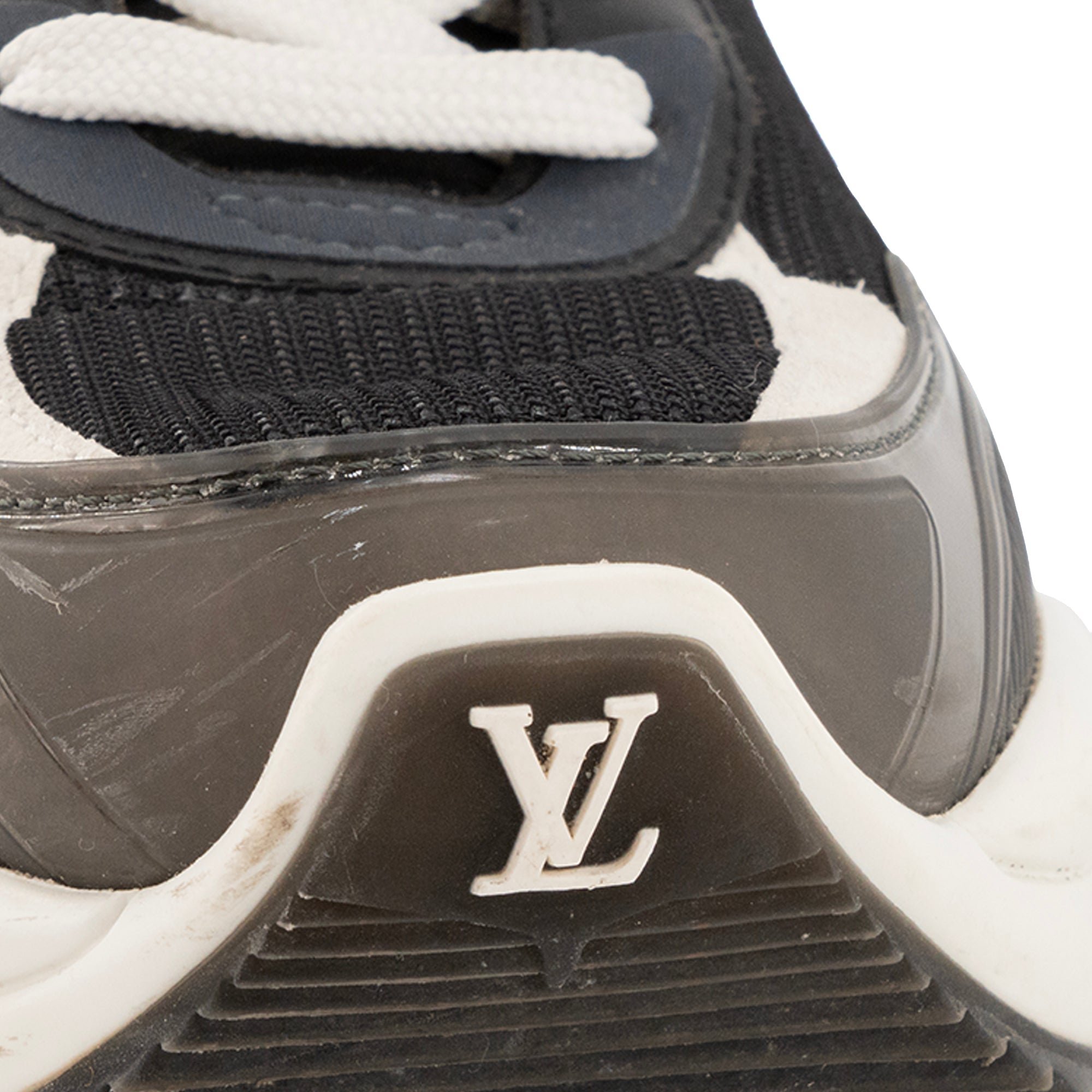 LOUIS VUITTON - Louis Vuitton Run 55 sneakers in navy blue and brown canvas (Size 38)