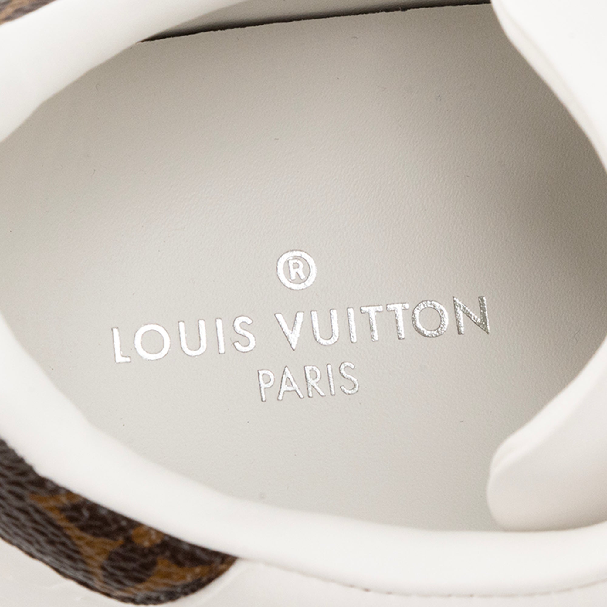 LOUIS VUITTON - Sneakers Time Out Louis Vuitton en cuir monogrammé blanc (T36,5)