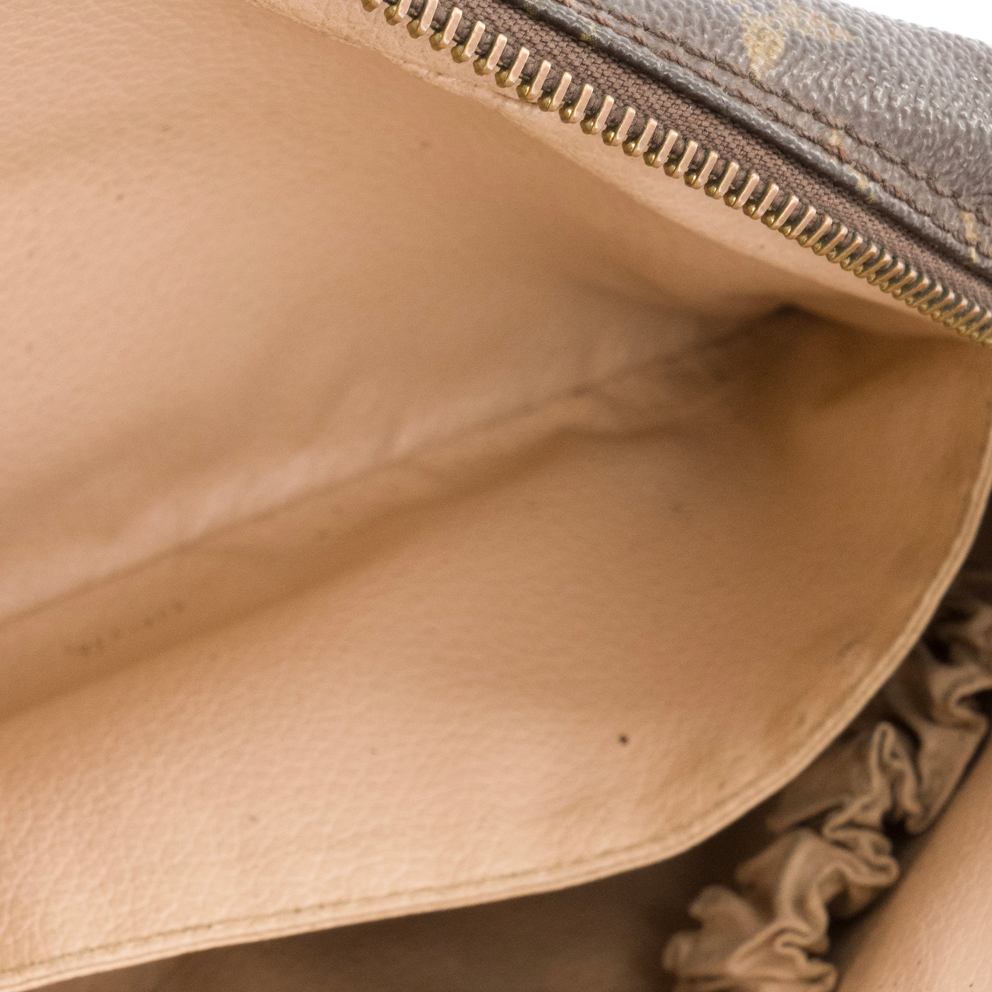 LOUIS VUITTON - Trousse de toilette 23 Louis Vuitton en toile enduite monogrammée vintage