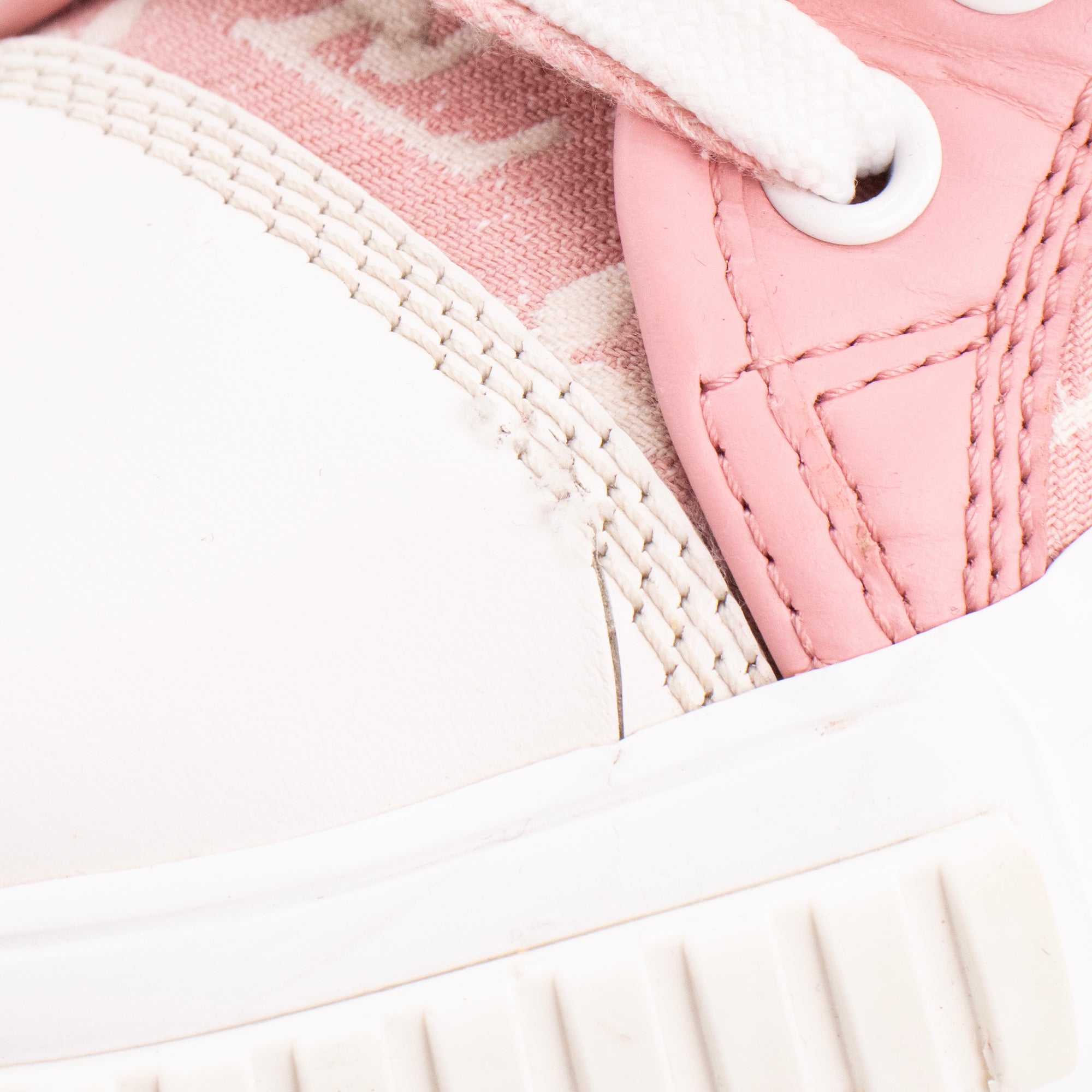LOUIS VUITTON - Sneakers Squad Low Louis Vuitton en denim rose et blanc (T35)