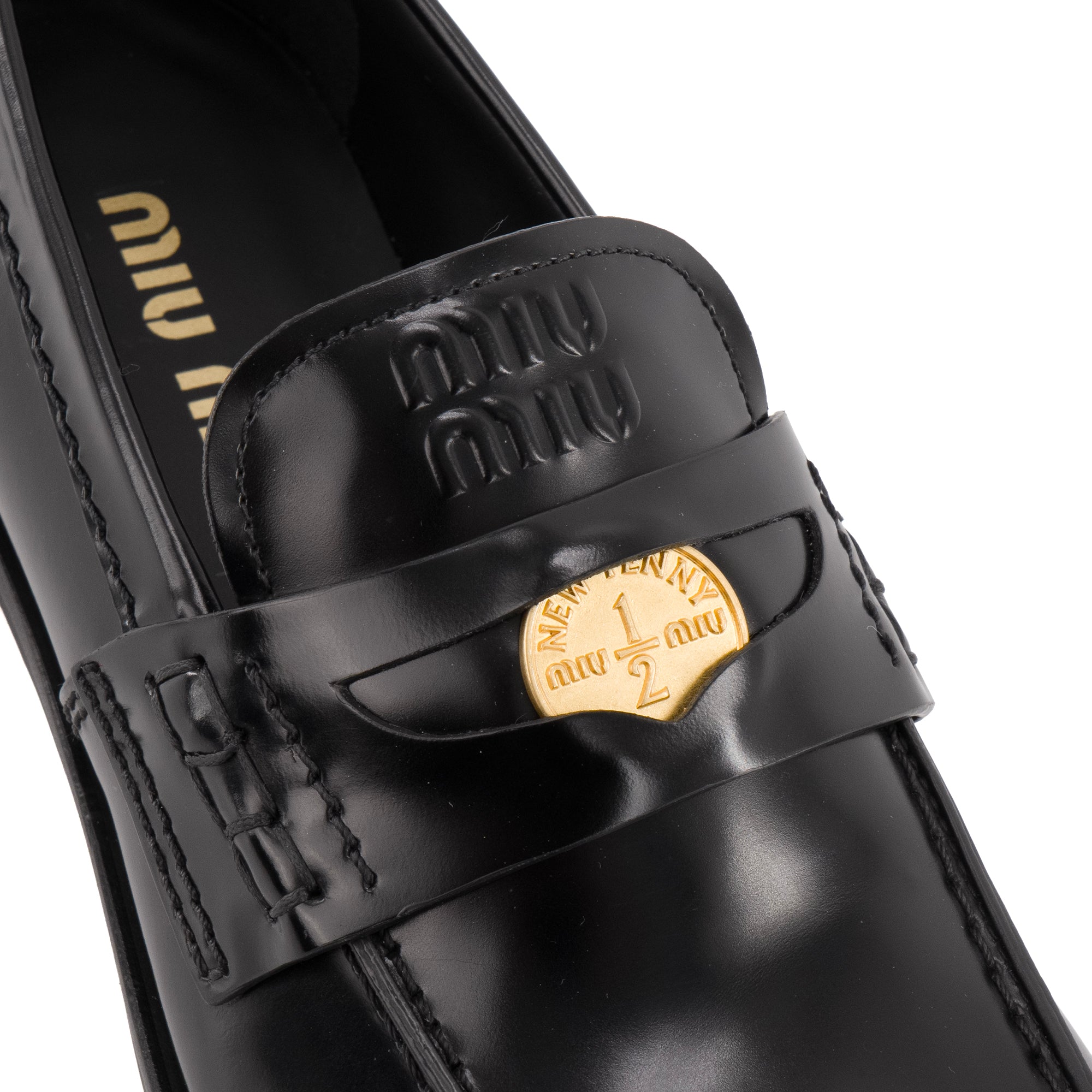 MIU MIU - Mocassins Miu Miu en cuir brossé noir (T37)