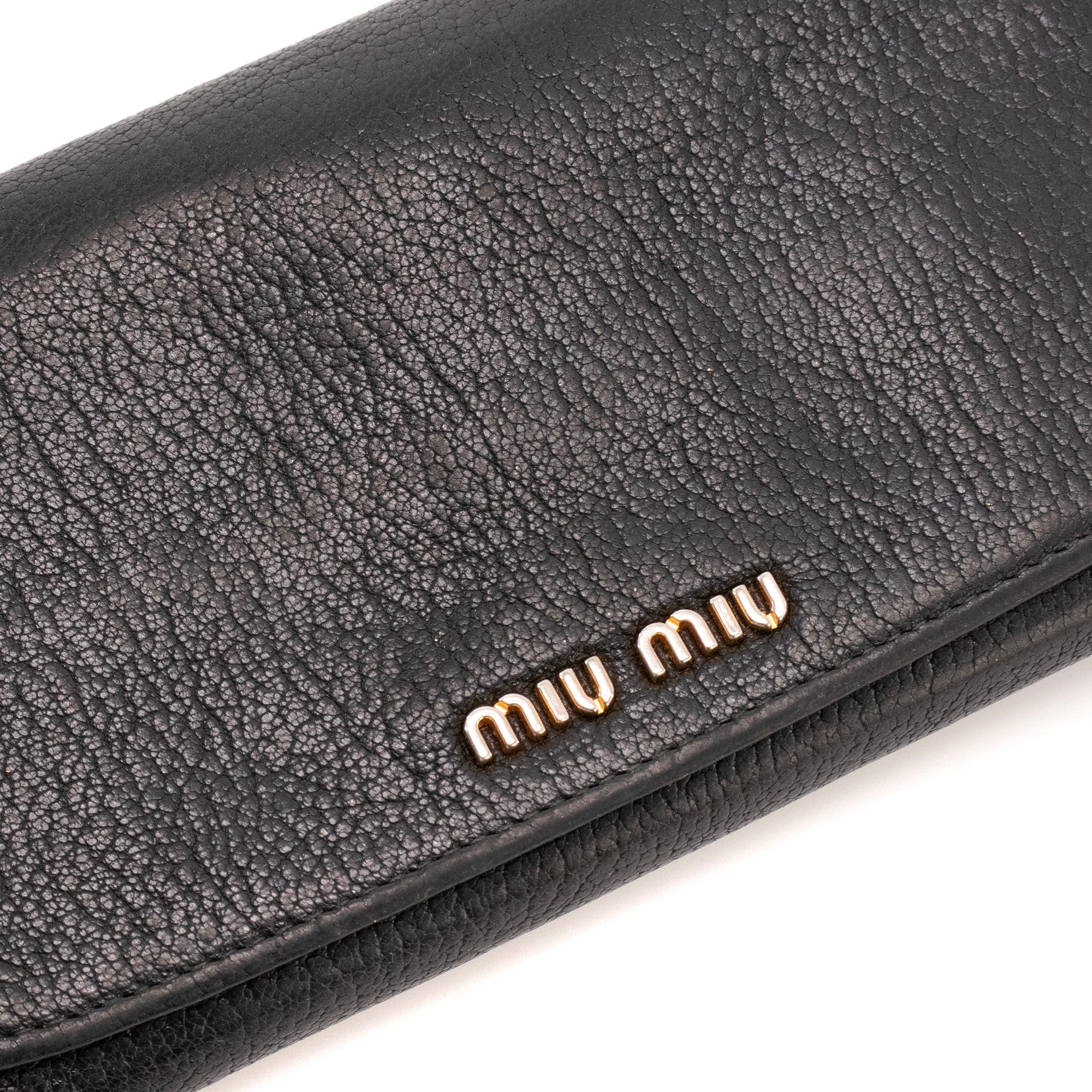 MIU MIU - Portefeuille Miu Miu en cuir grainé noir