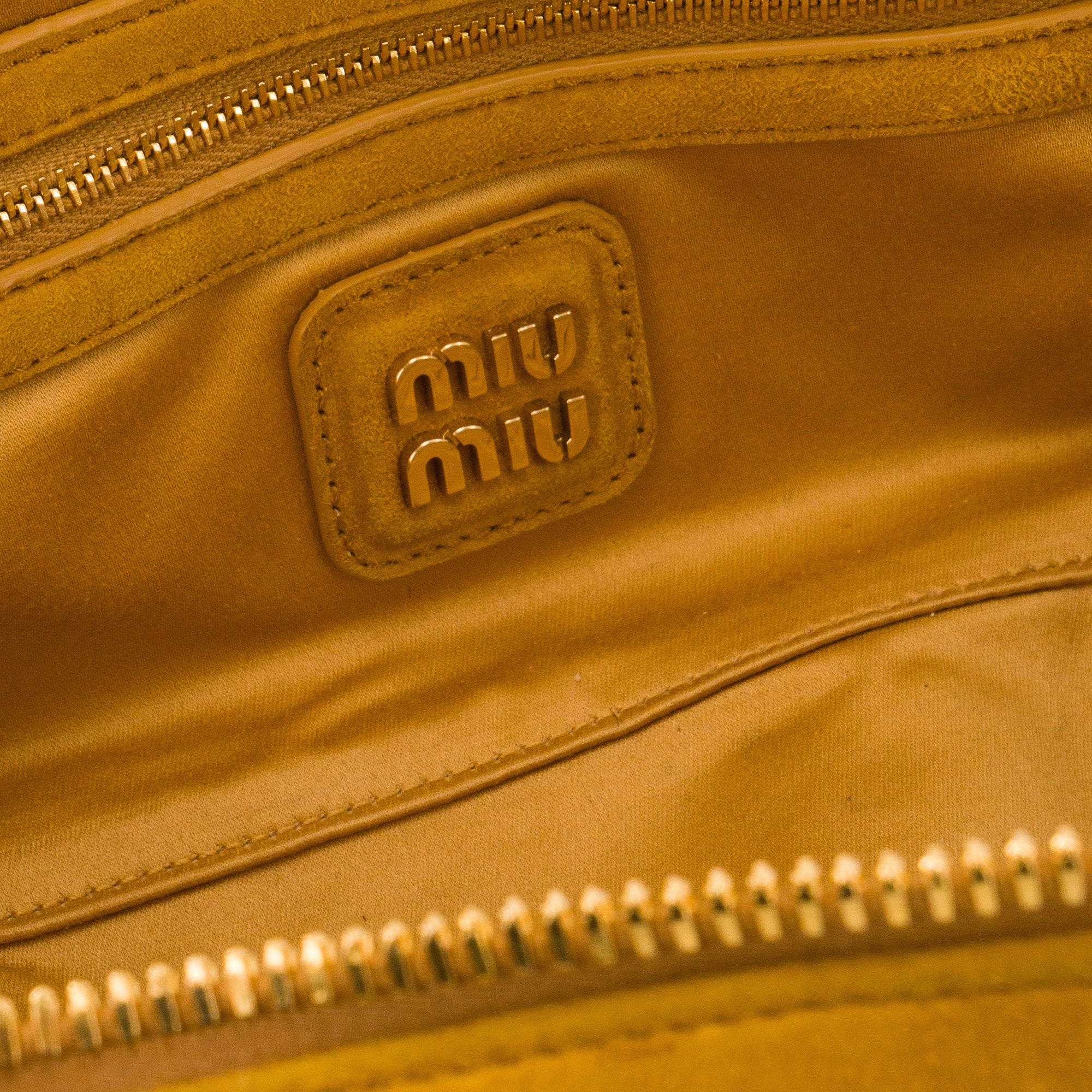 MIU MIU - Sac à main Arcadie Miu Miu en daim jaune moutarde
