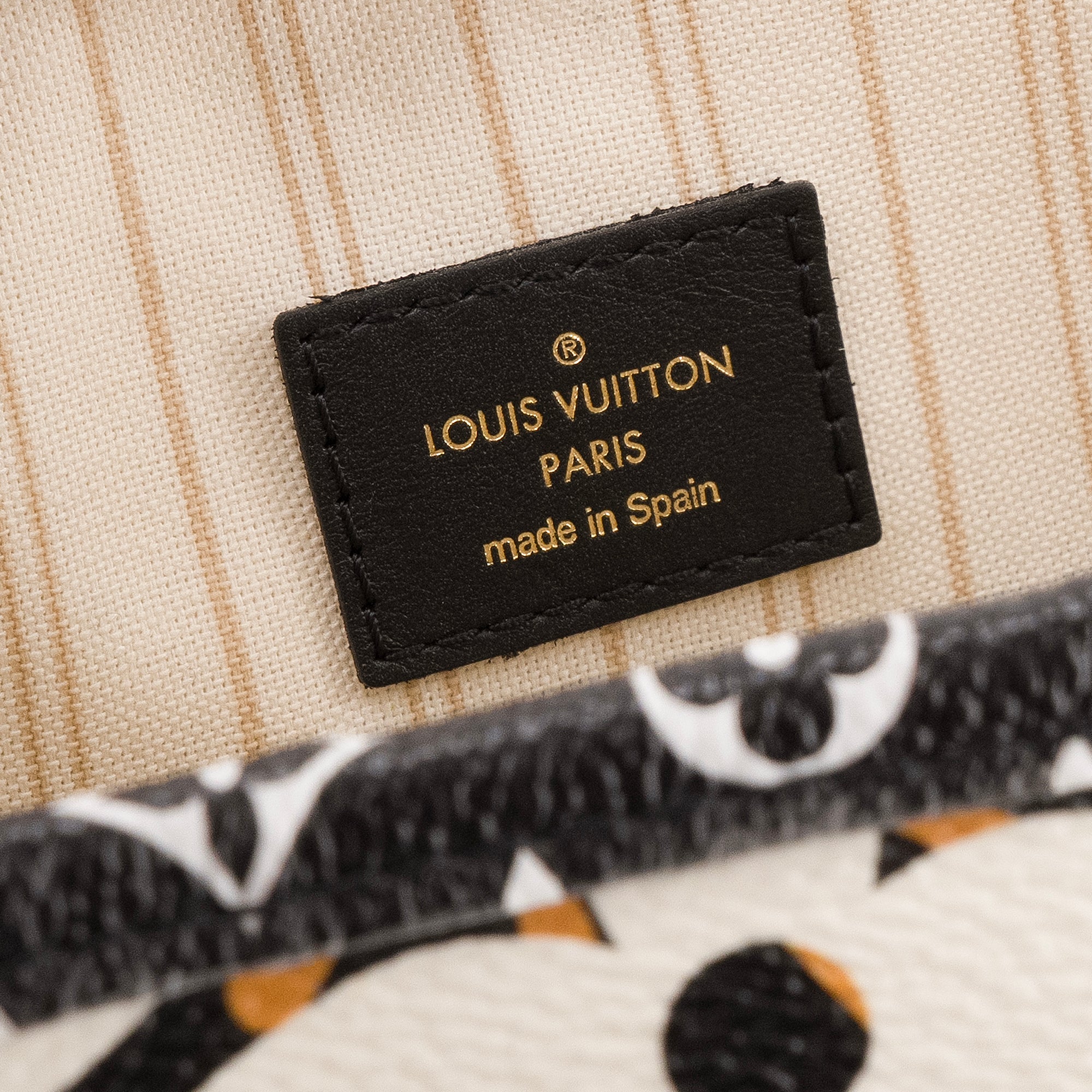 LOUIS VUITTON - Sac cabas Neverfull MM Giant Jungle Léopard Louis Vuitton en toile enduite marron et blanche édition limitée