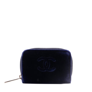 CHANEL - Porte-monnaie Chanel en velours bleu marine