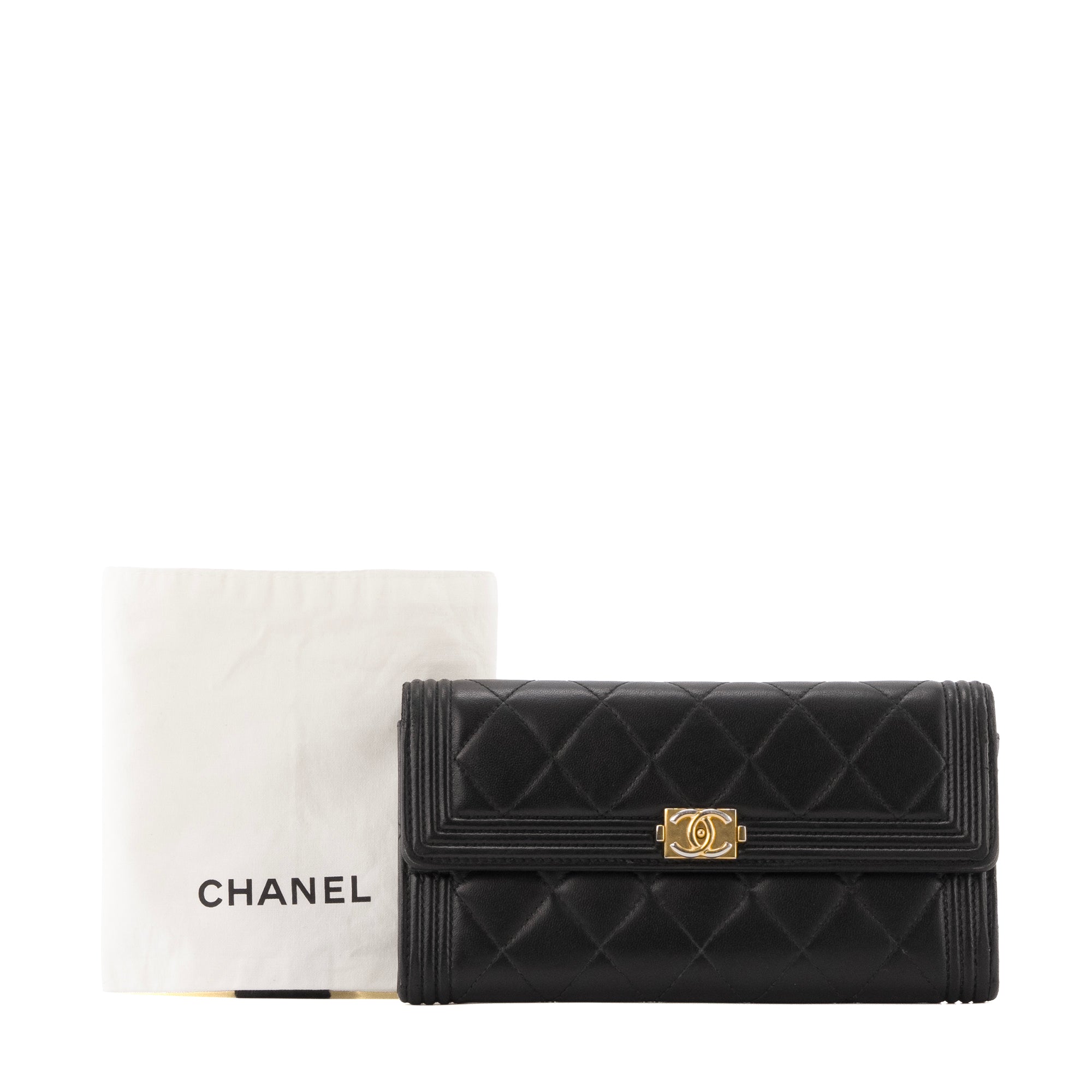 CHANEL - Portefeuille Boy Chanel en cuir lisse noir