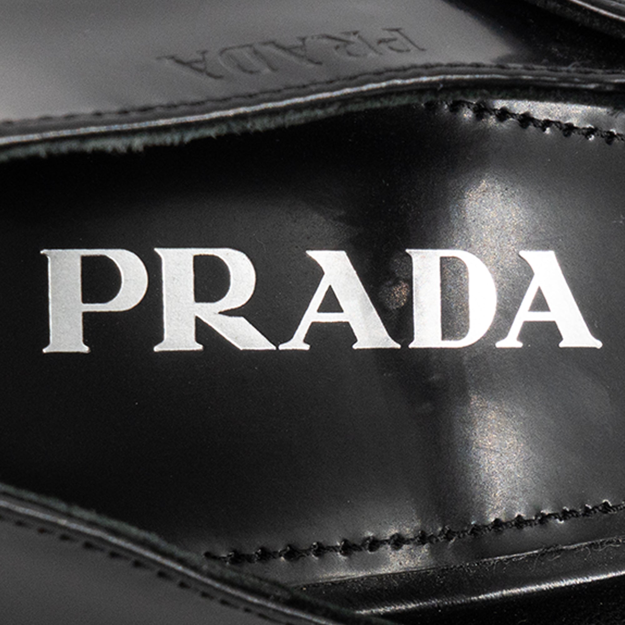 PRADA - Escarpins Mary Jane Prada en cuir brossé noir (T38,5)