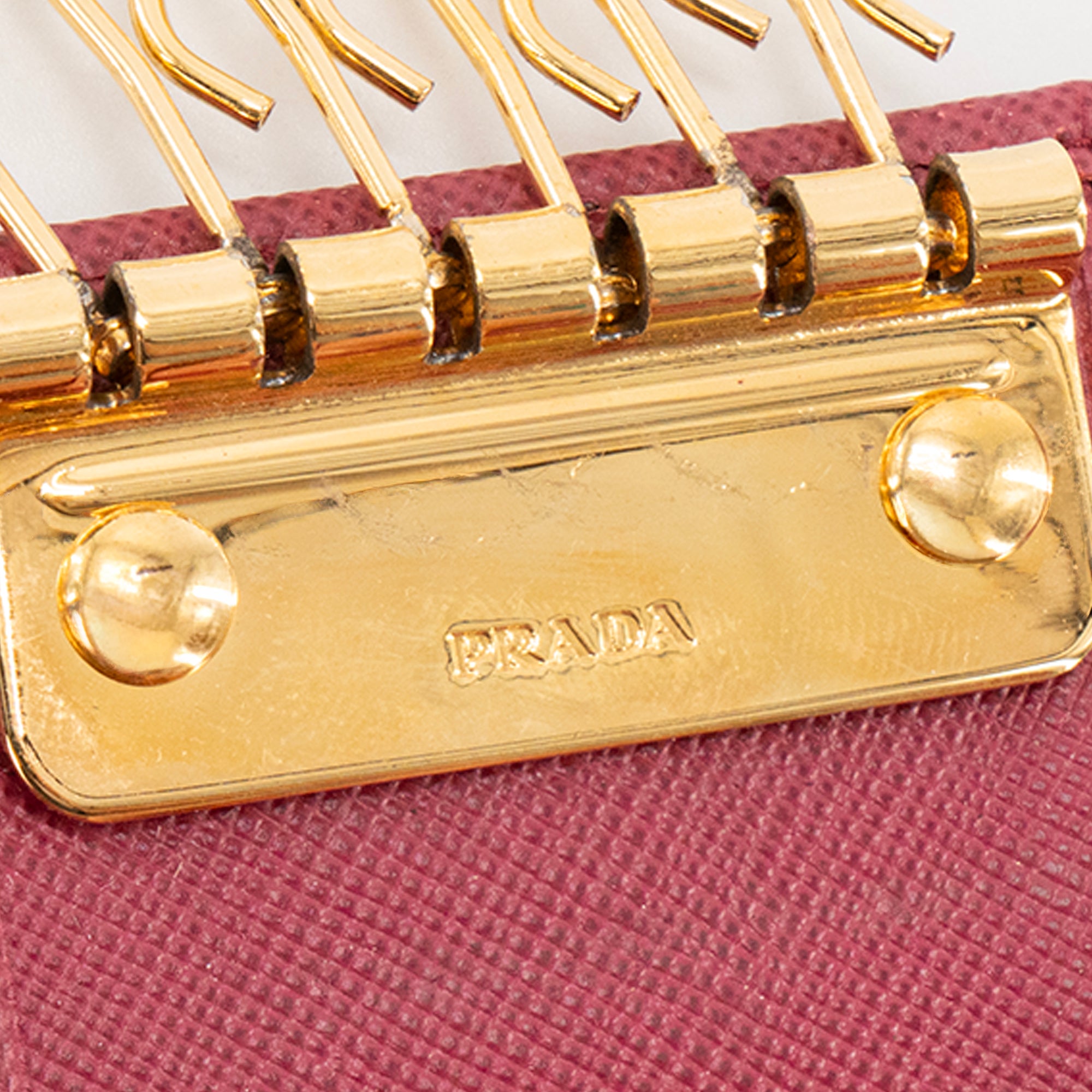 PRADA - Pochette clés Prada en cuir grainé rose