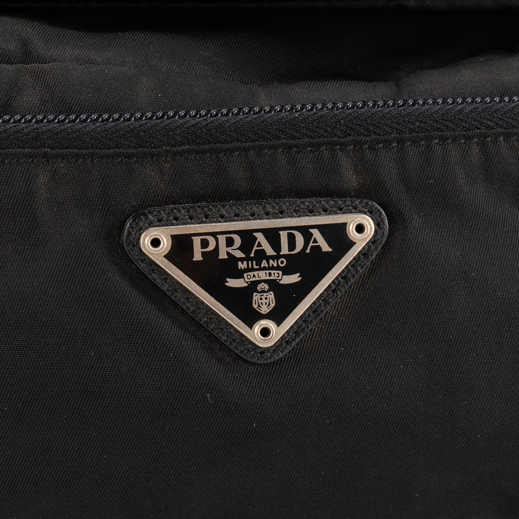PRADA - Pochette en Re-Nylon Prada et noir saffiano
