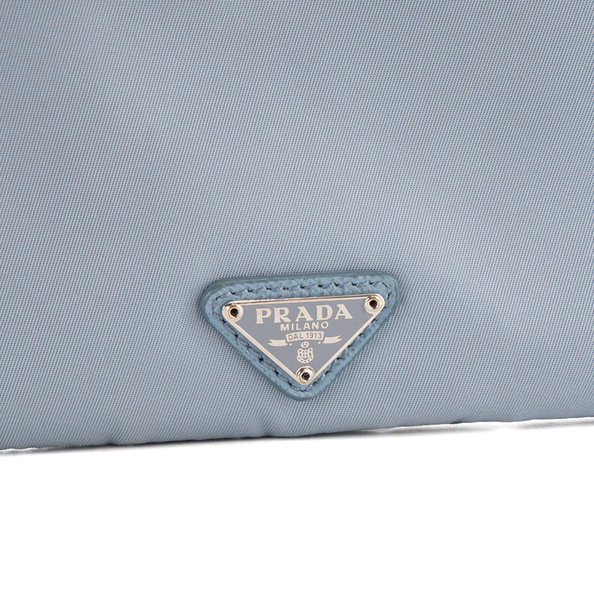 PRADA - Pochette Prada en nylon bleu