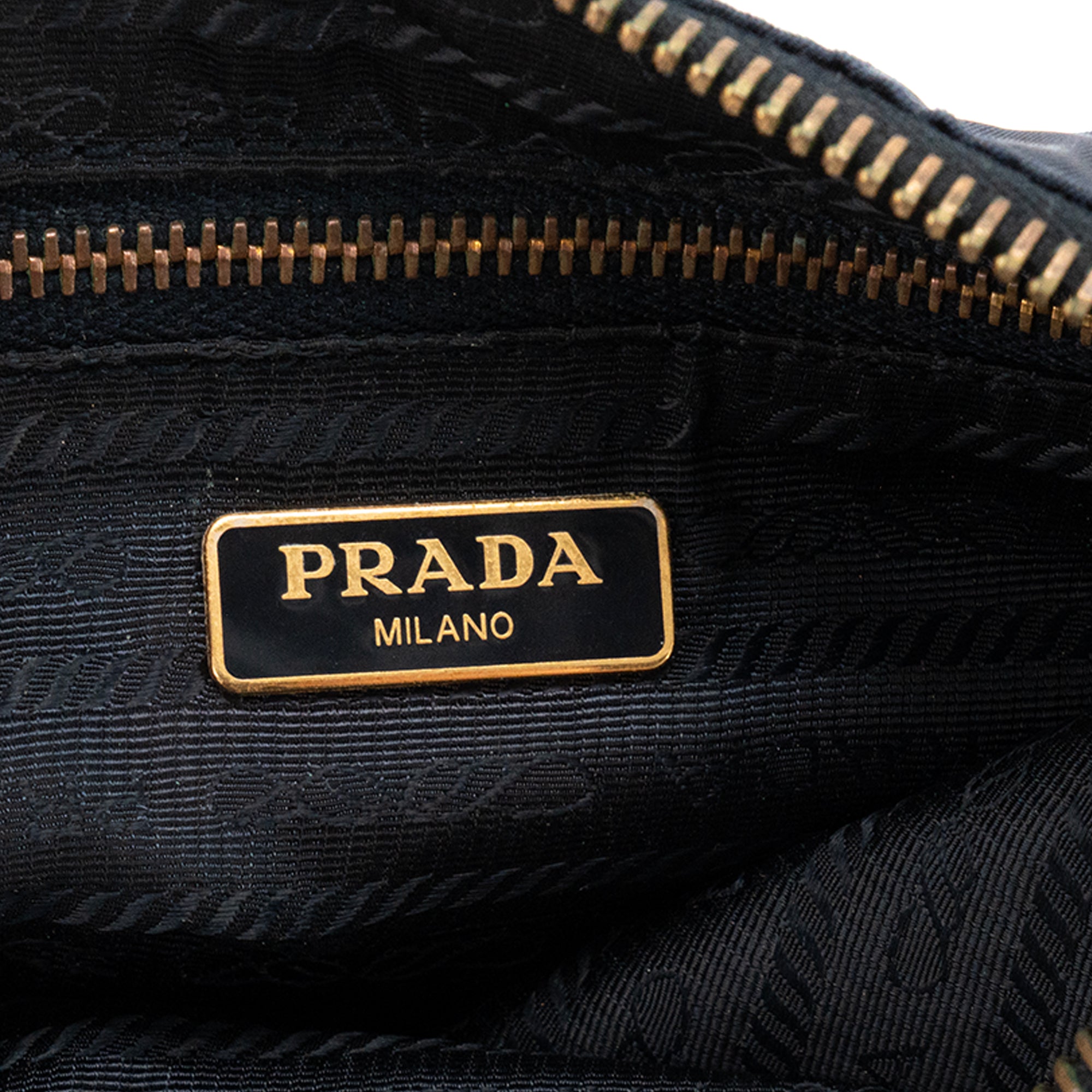 PRADA - Pochette Prada en nylon bleu marine