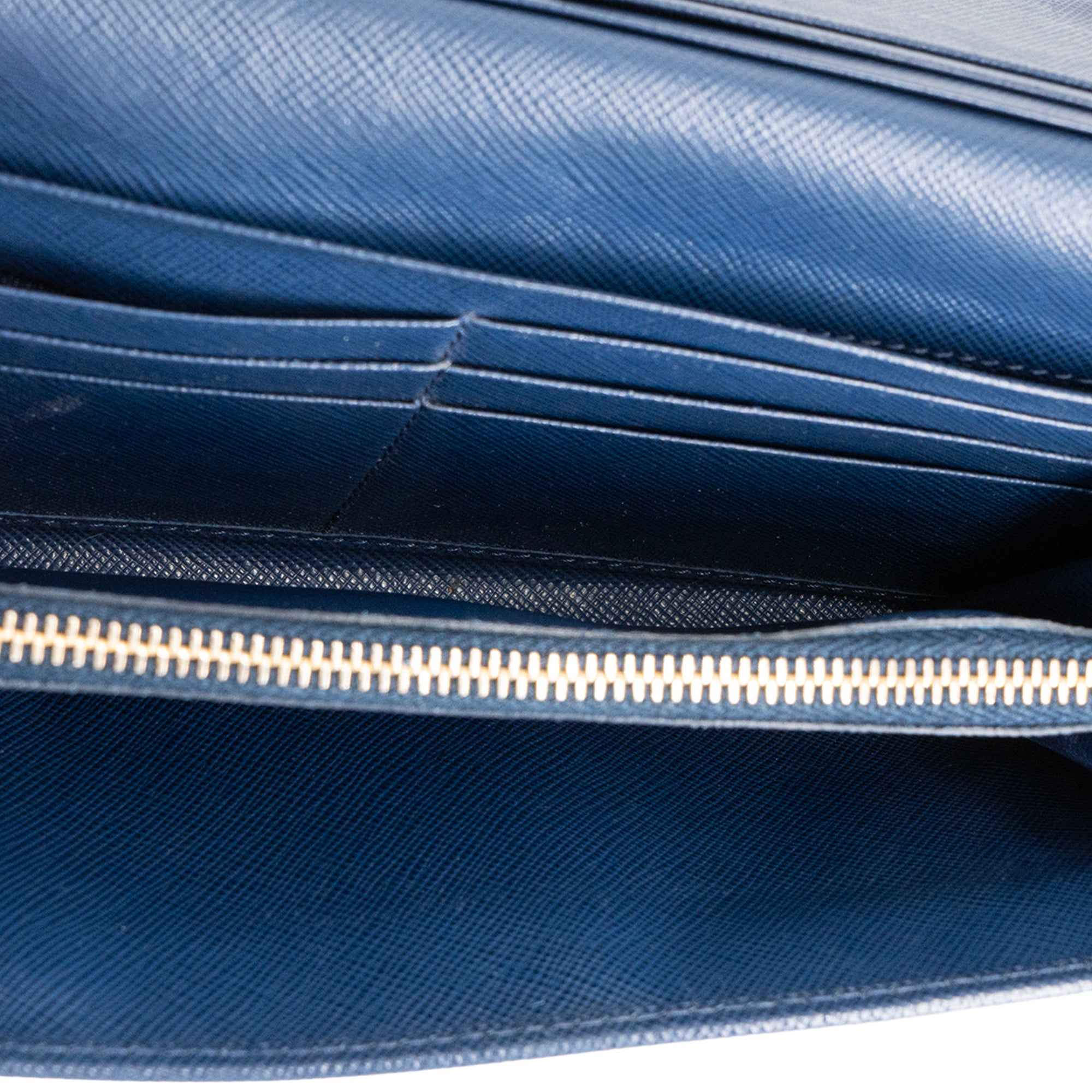 PRADA - Portefeuille Prada en cuir grainé bleu