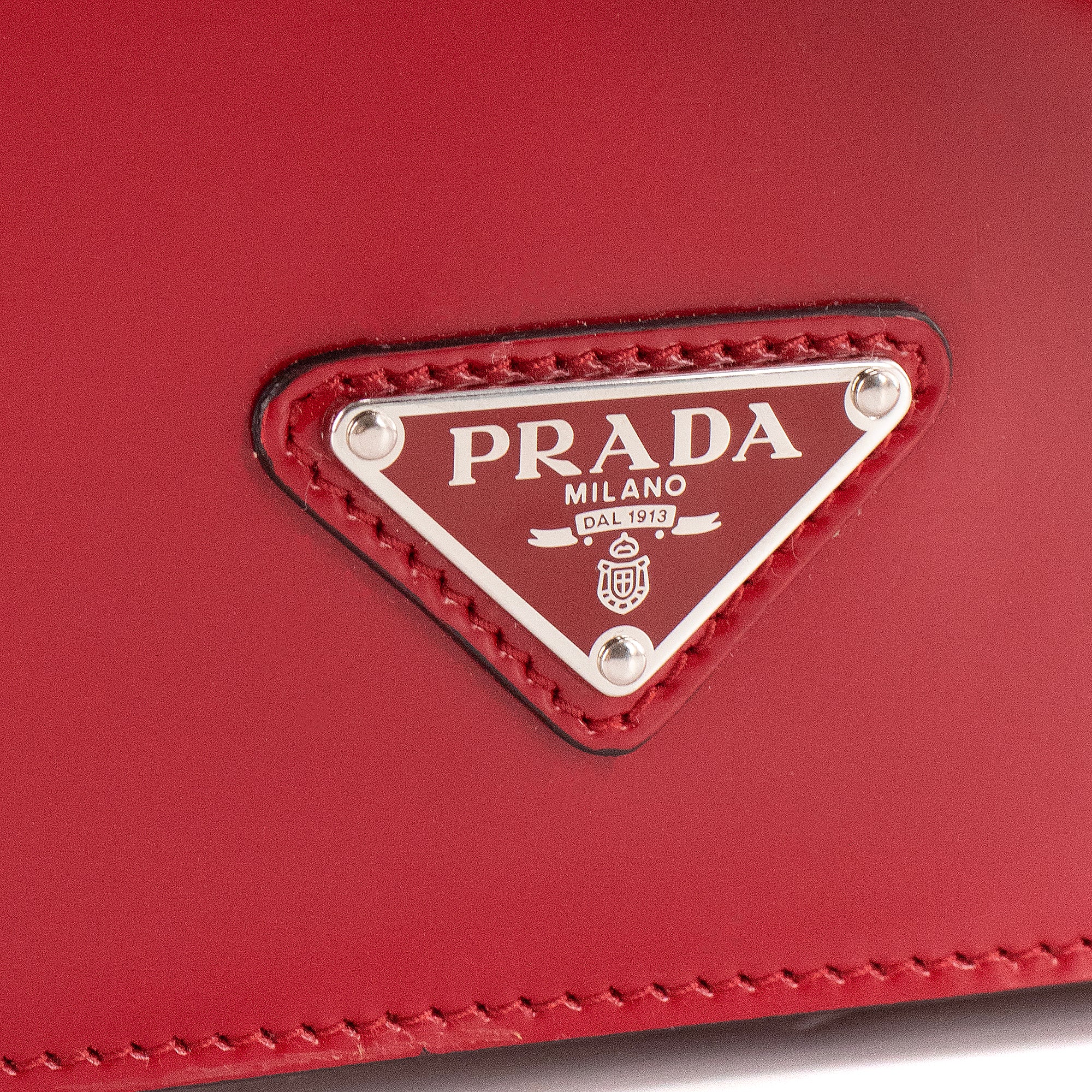 PRADA - Sac à bandoulière Spazzolato Prada en cuir lisse rouge