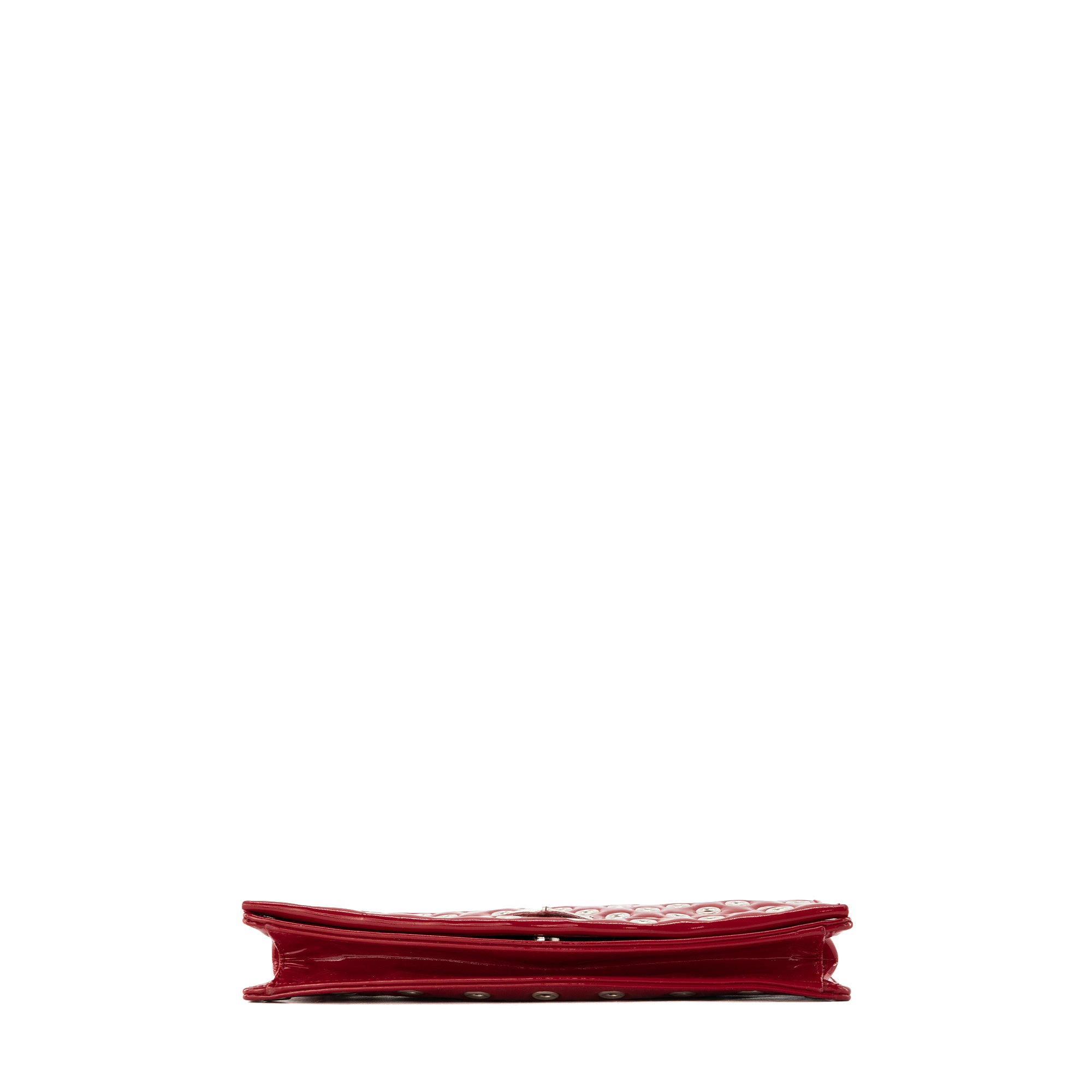 PRADA - Sac à bandoulière Prada en cuir verni rouge et oeillets argentés