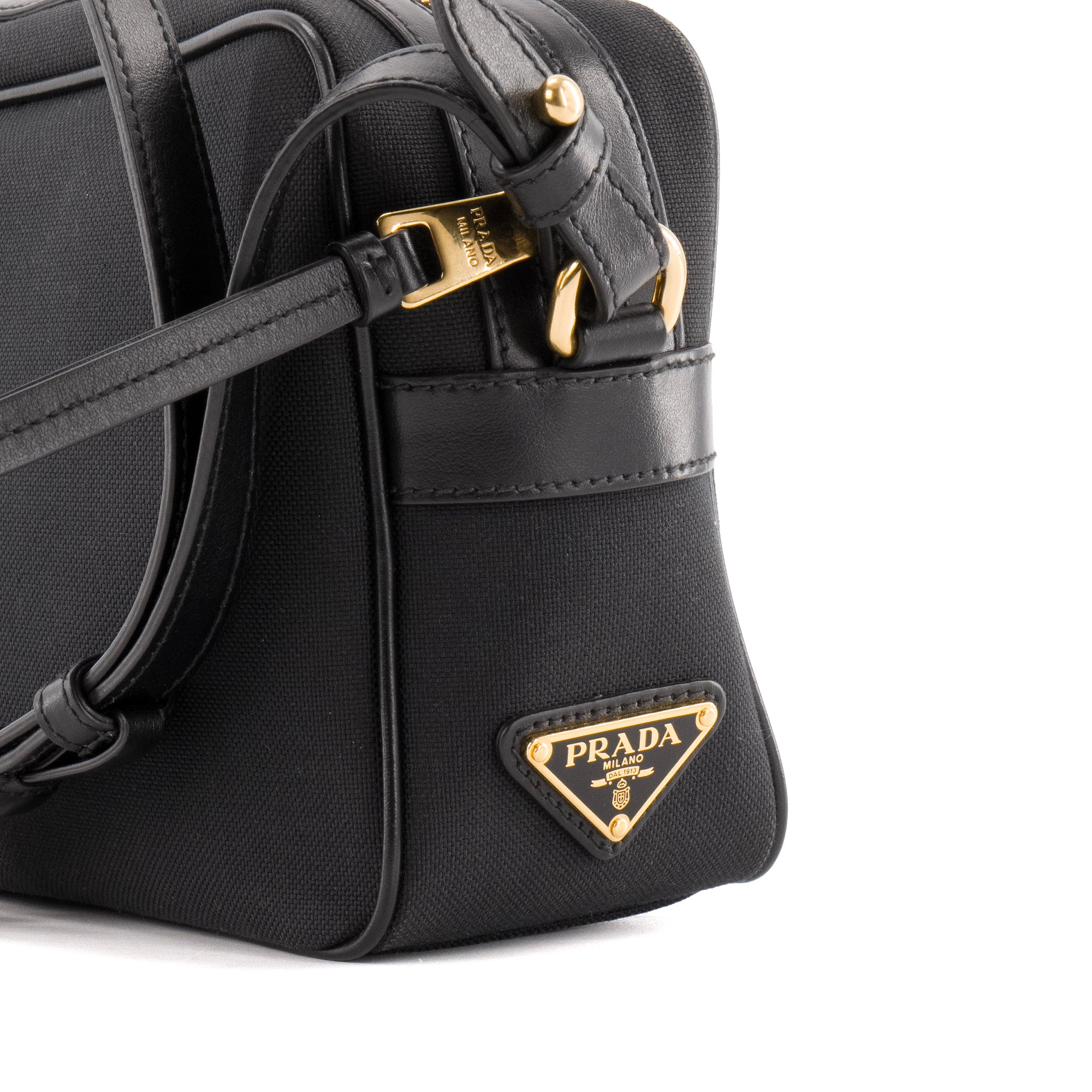 PRADA - Sac à bandoulière Prada en toile et cuir noir