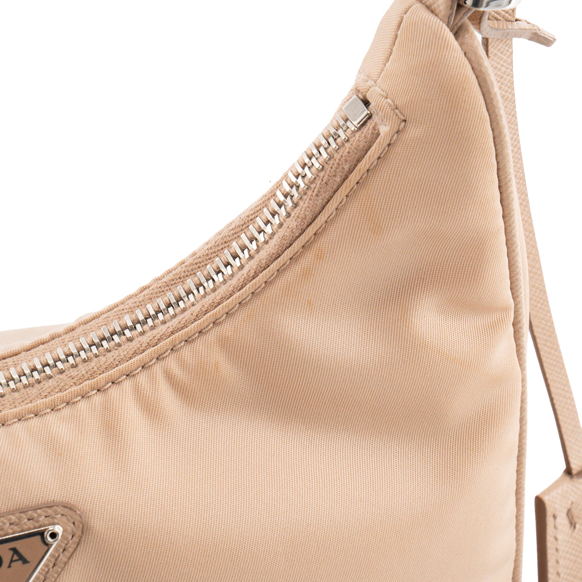 PRADA - Sac à bandoulière Re-Edition 2005 Prada en Re-nylon et cuir saffiano beige