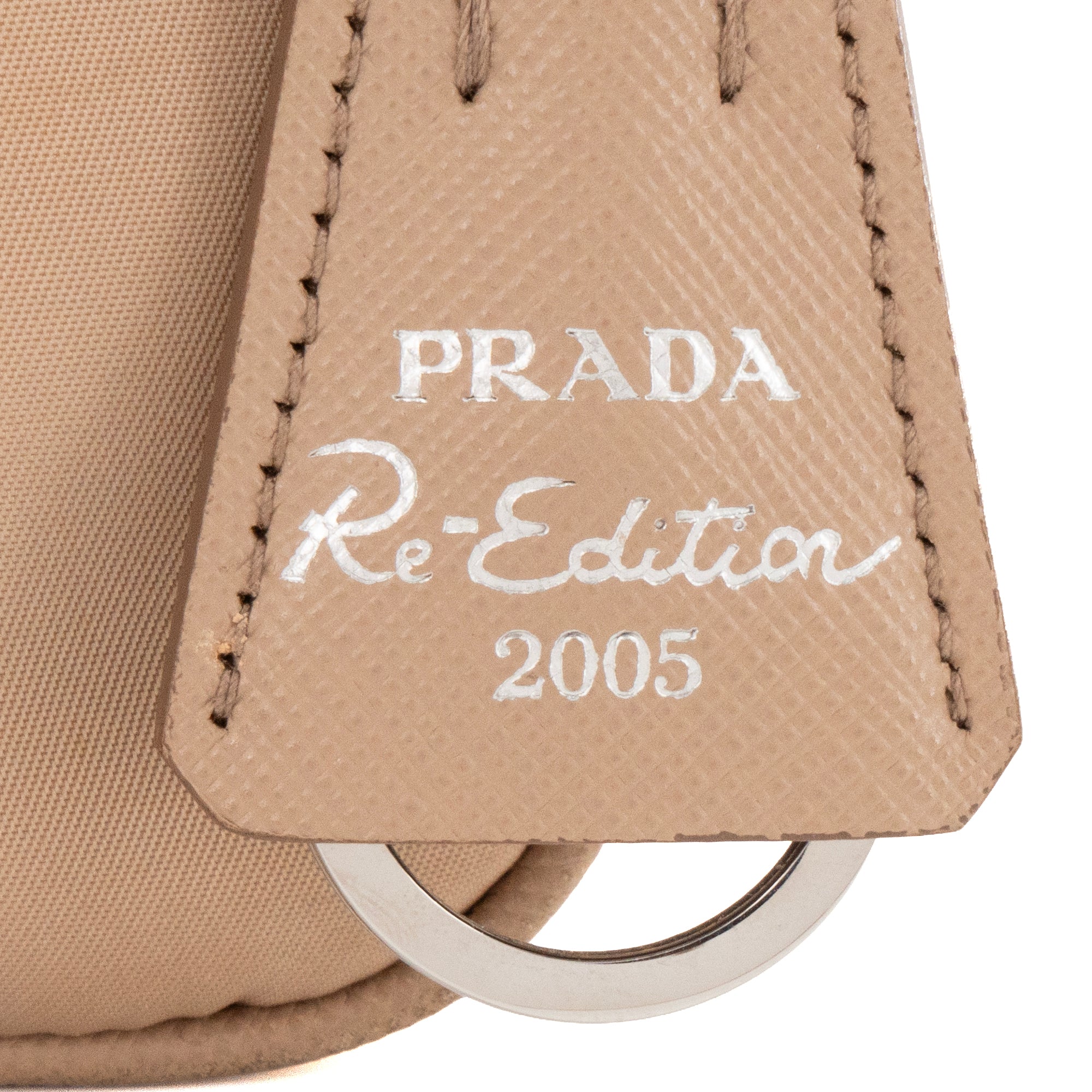 PRADA - Sac à bandoulière Ré-Édition 2005 Prada en re-nylon et cuir saffiano beige